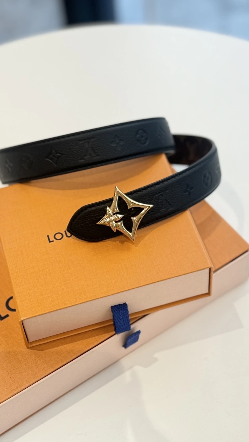 LV 雙面logo女用皮帶