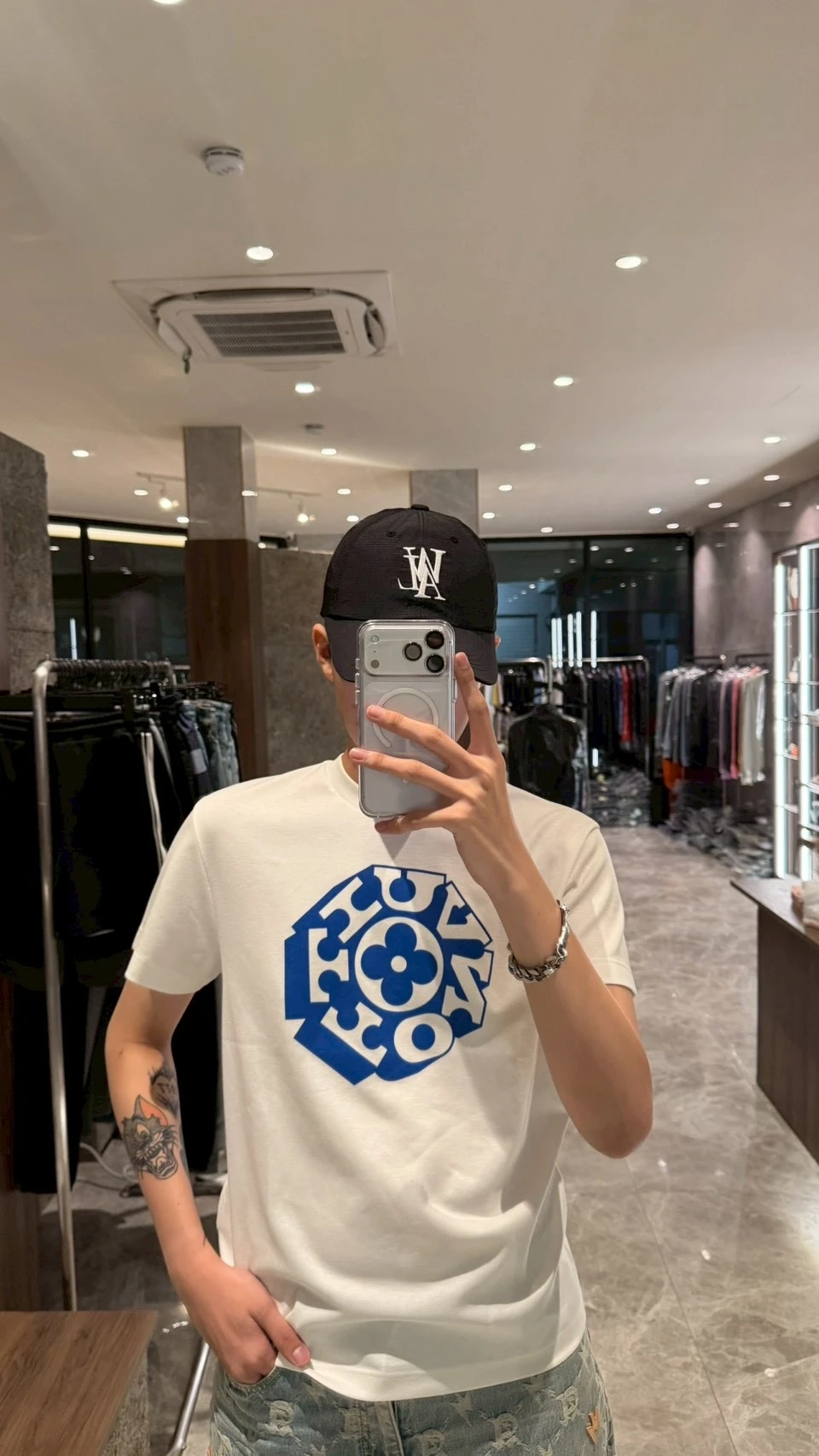 LV 白底藍花卉短袖