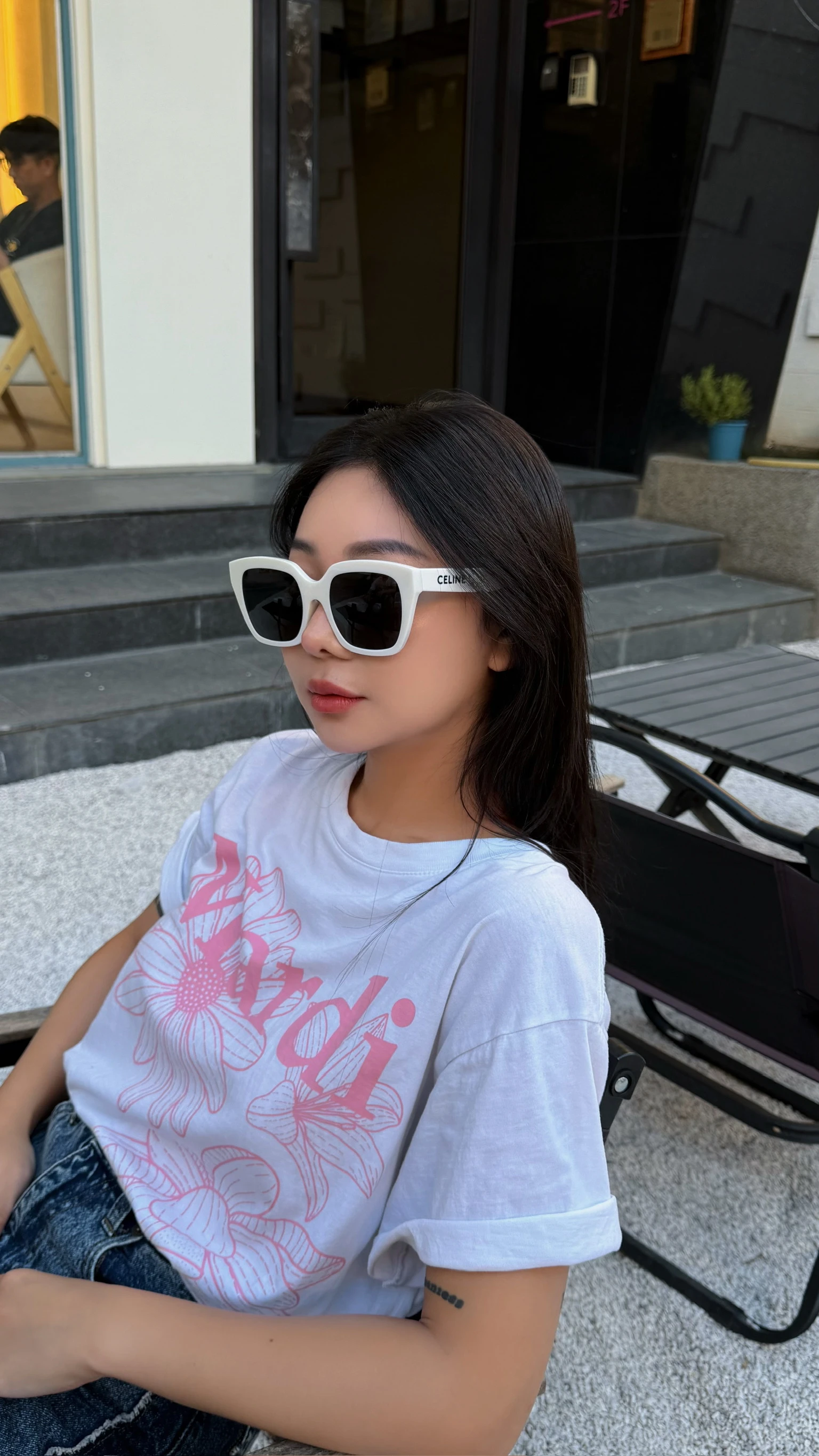 Celine 白字母墨鏡