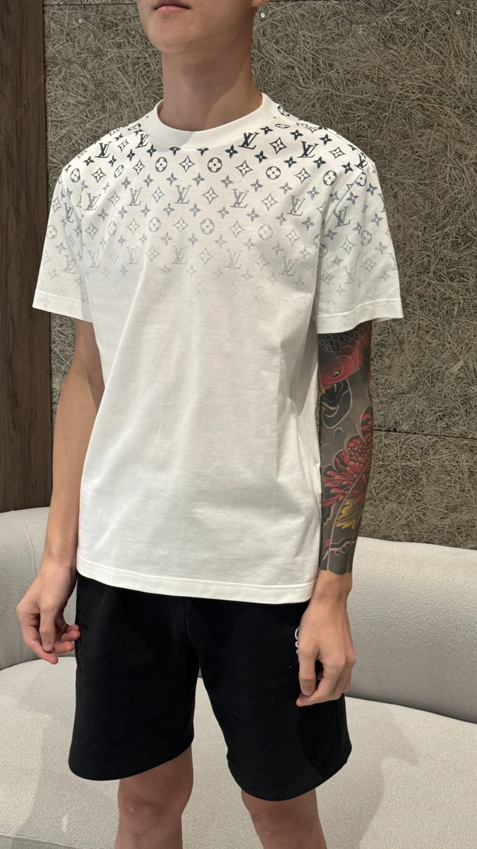 LV 新款老花漸層短袖