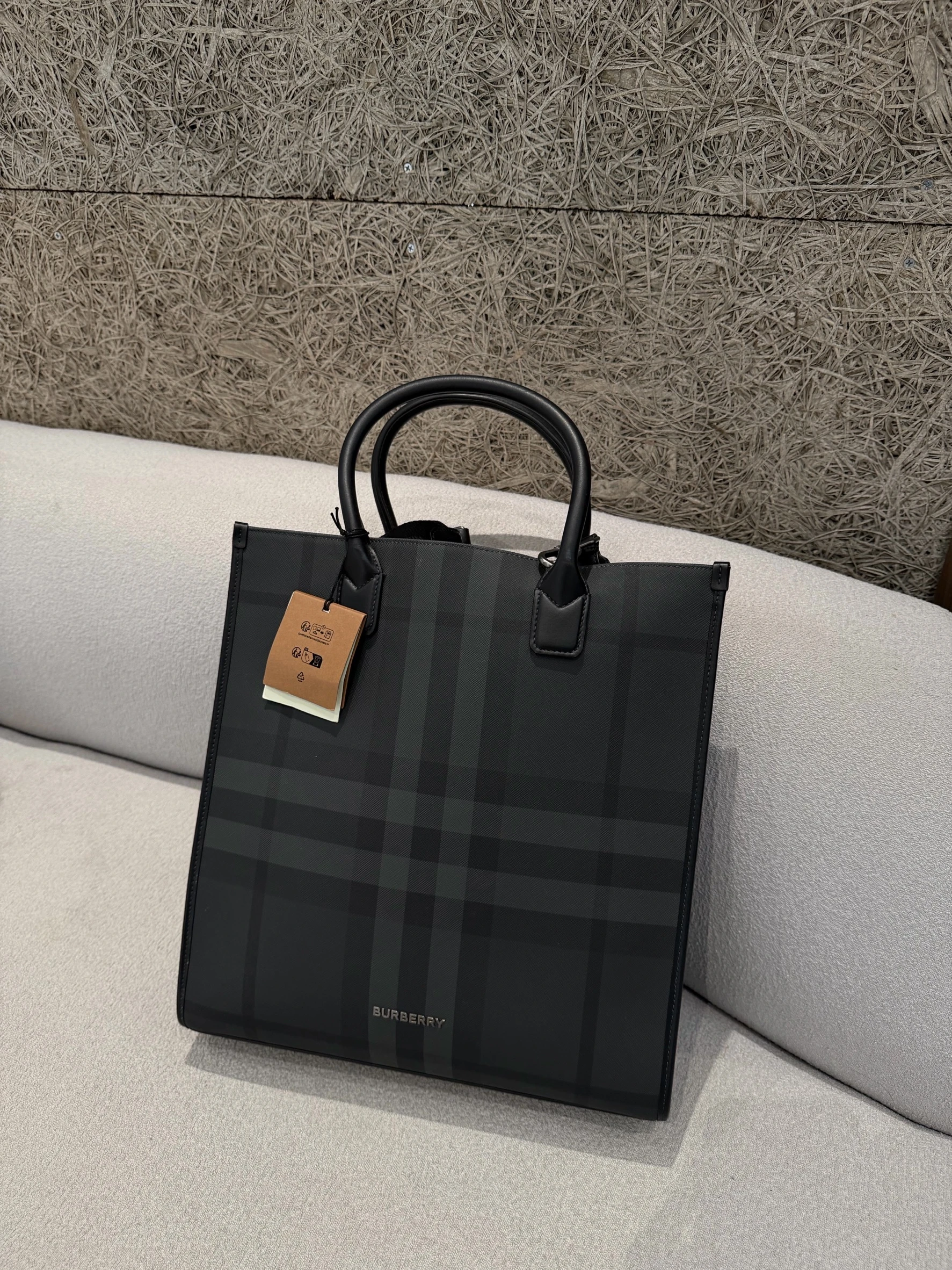 Burberry 黑格紋手提包