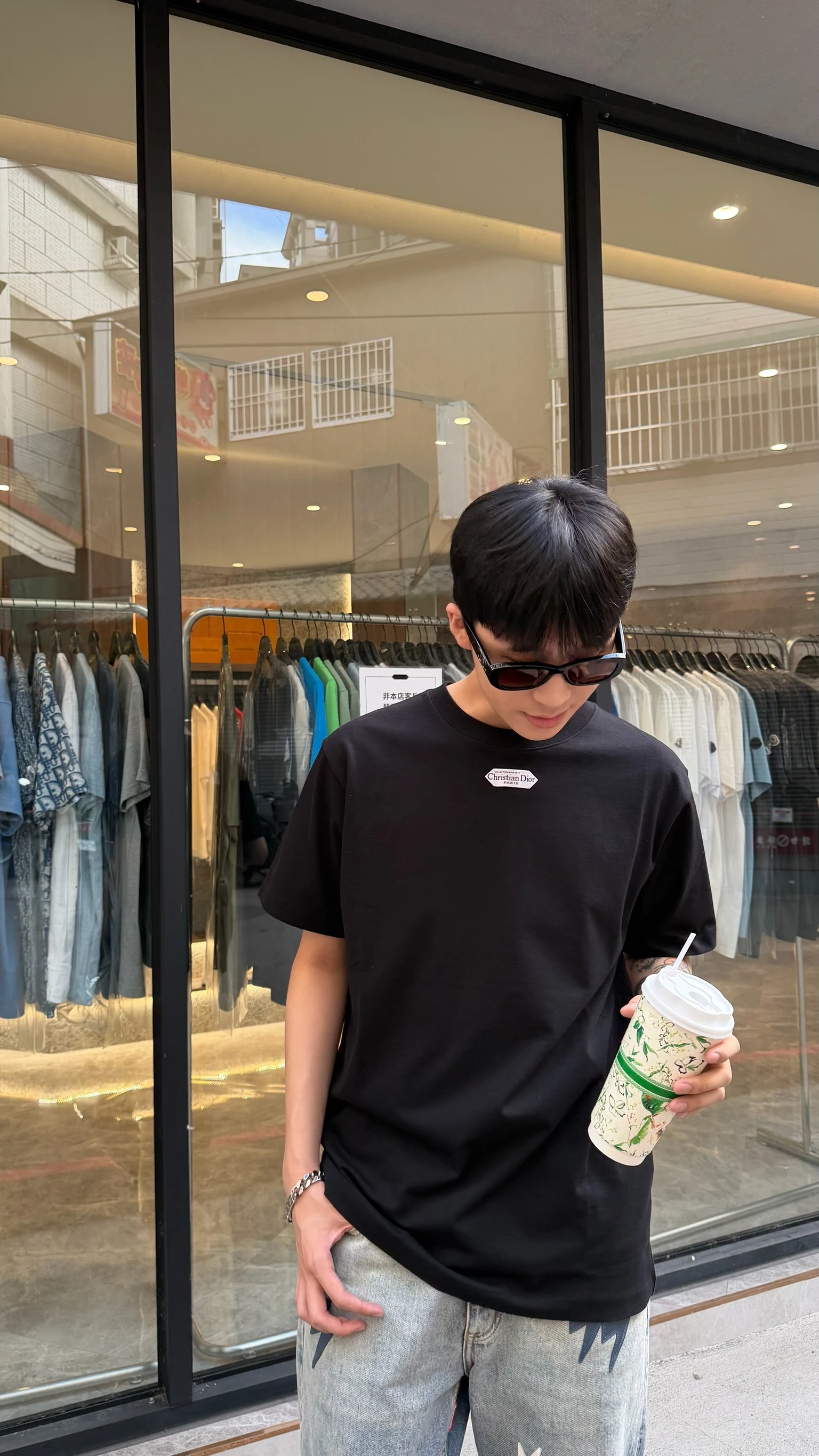 Dior 領口小標語素面短袖