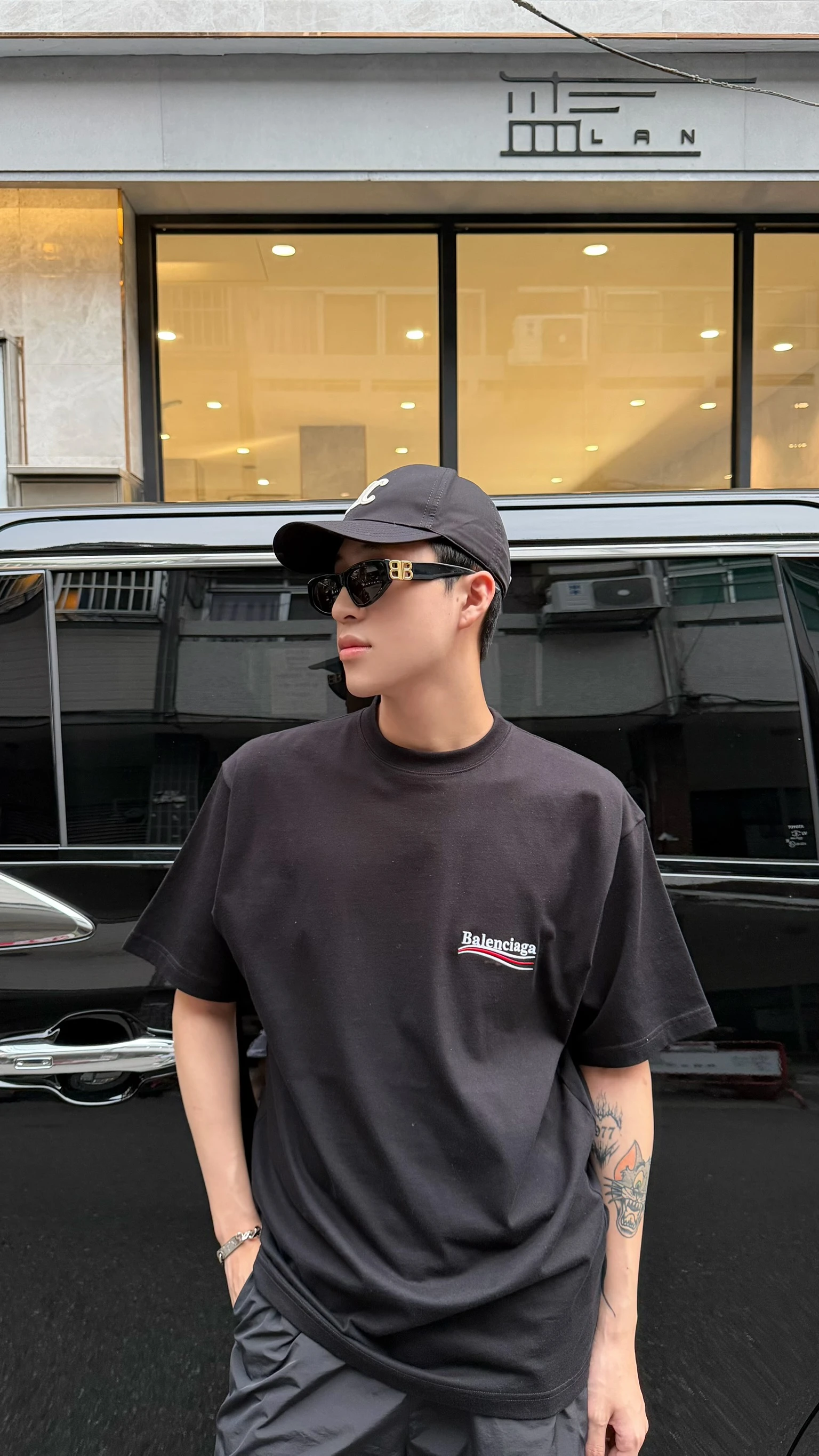 Balenciaga 短袖 黑