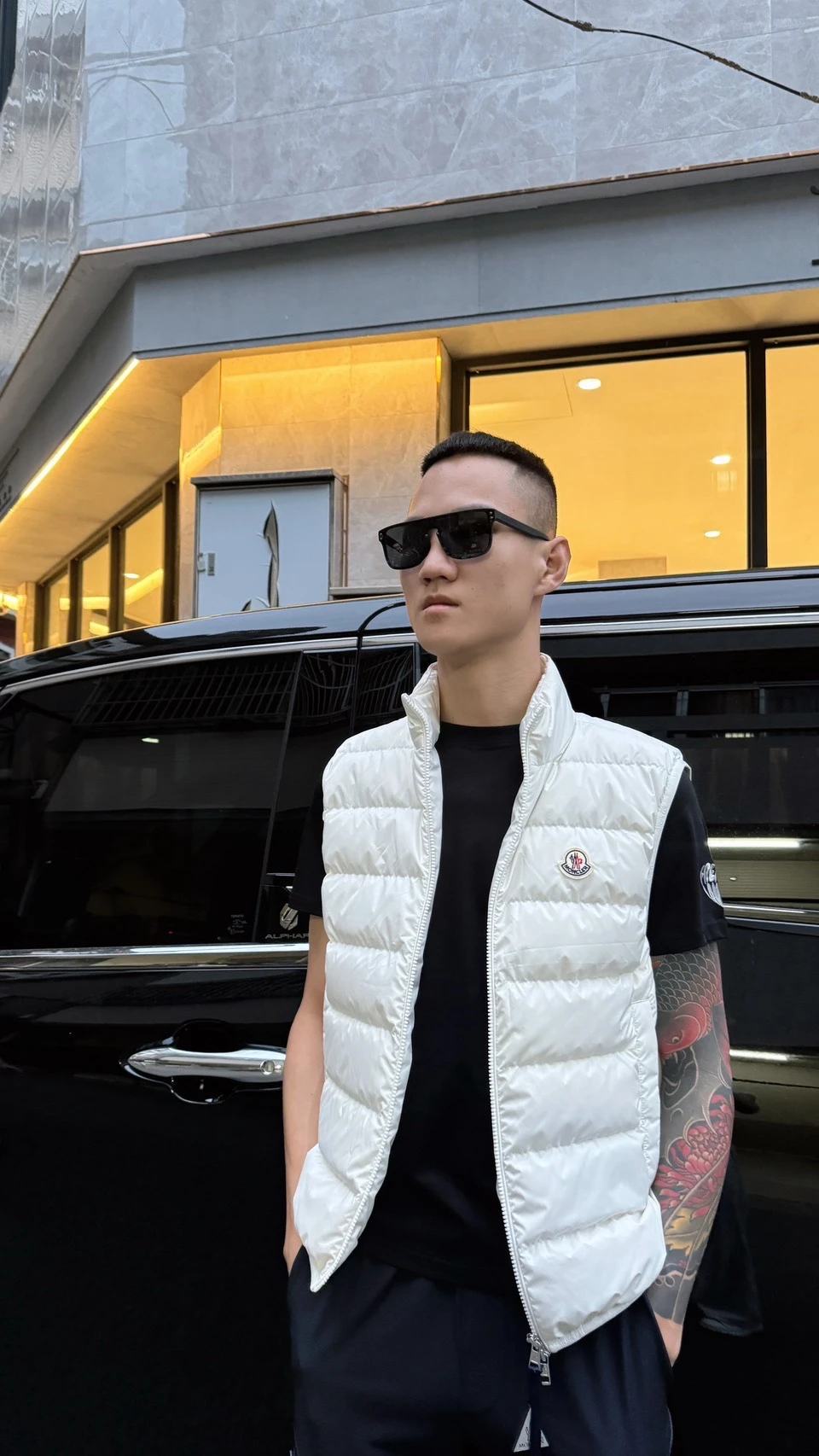 Moncler 小標白背心