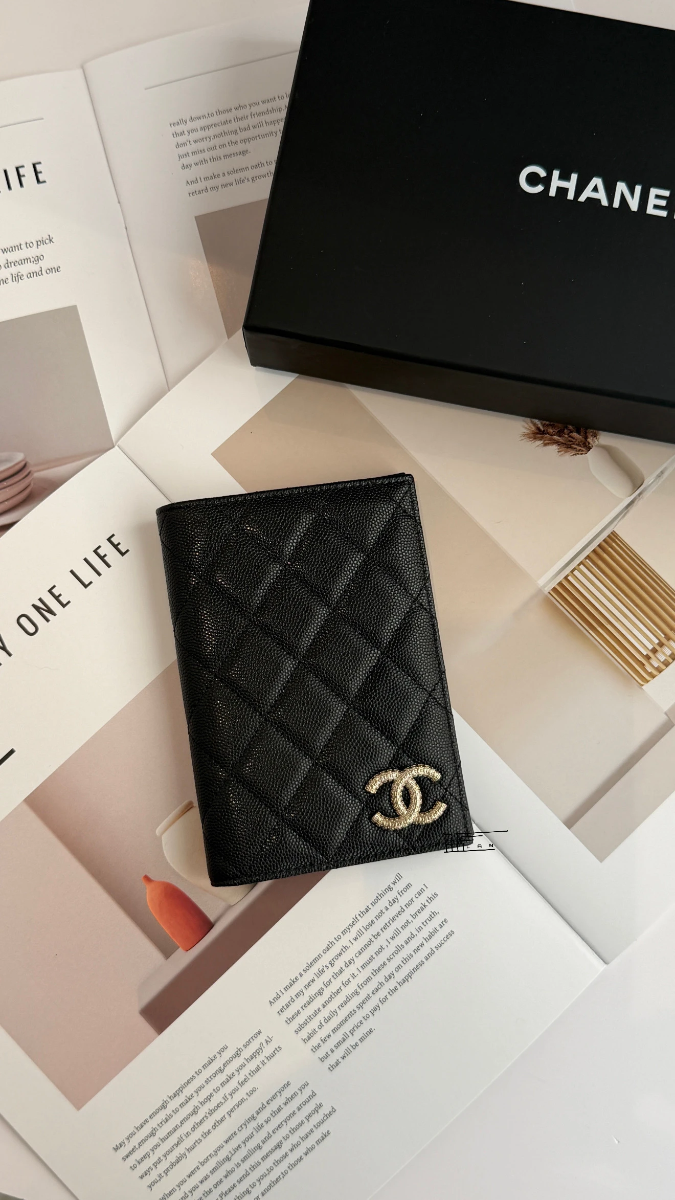 Chanel 護照夾