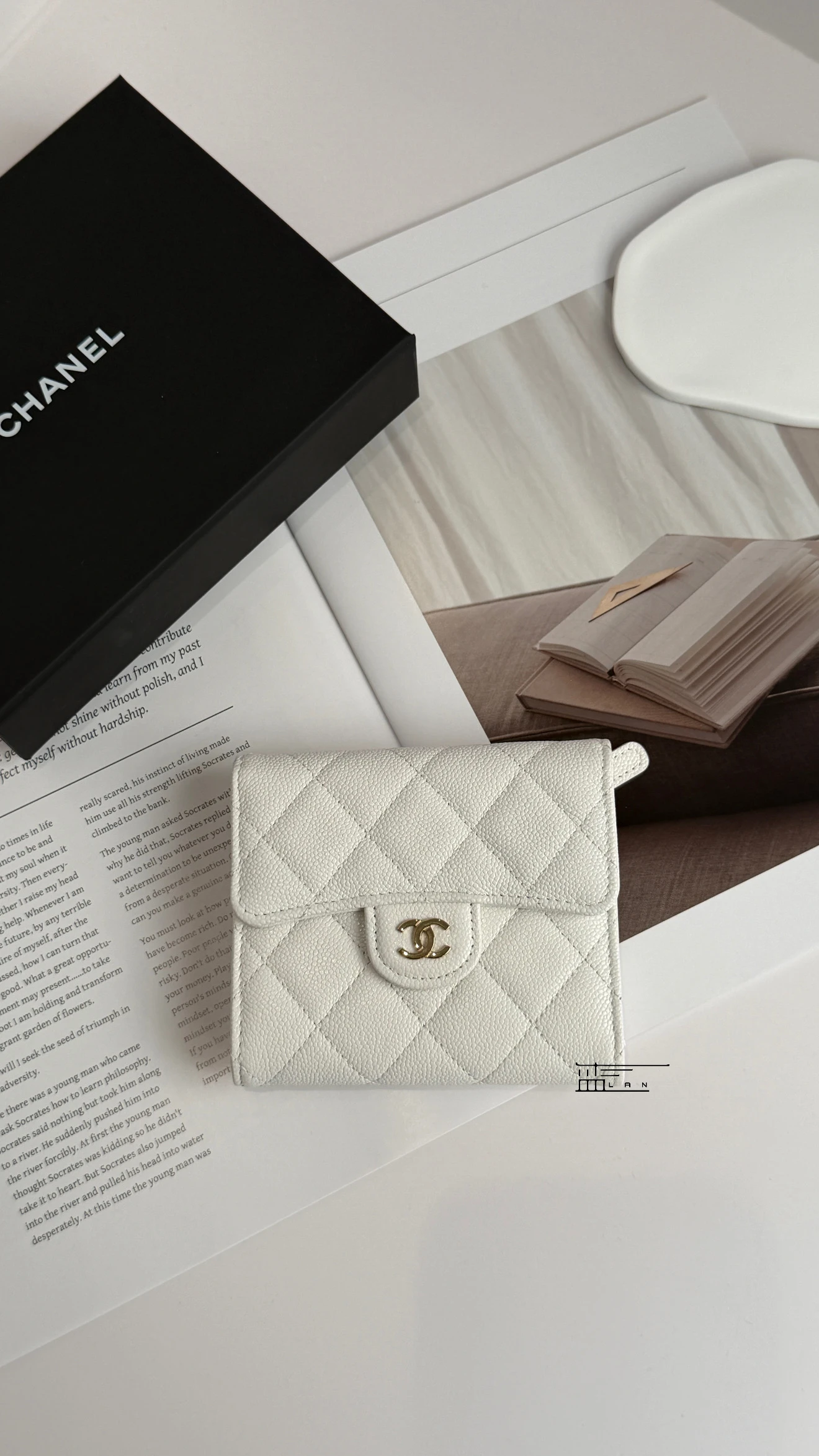 Chanel 白色三折