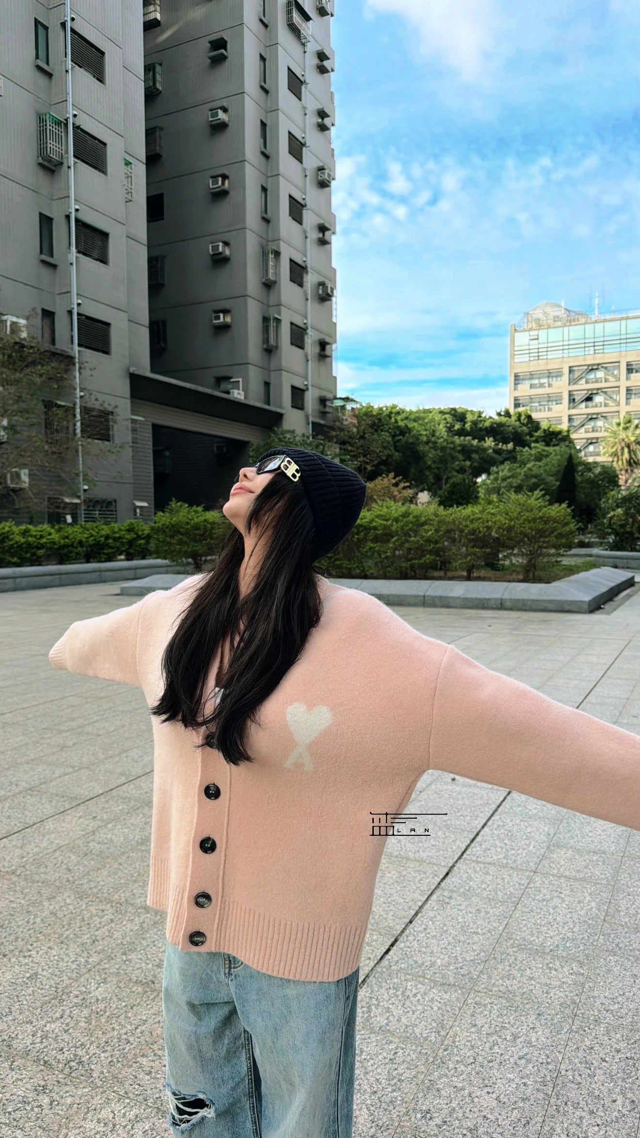 Ami 粉色針織罩衫