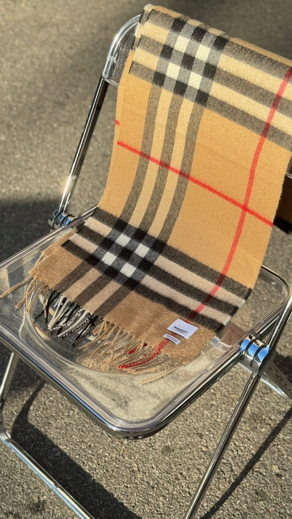 Burberry 格紋圍巾