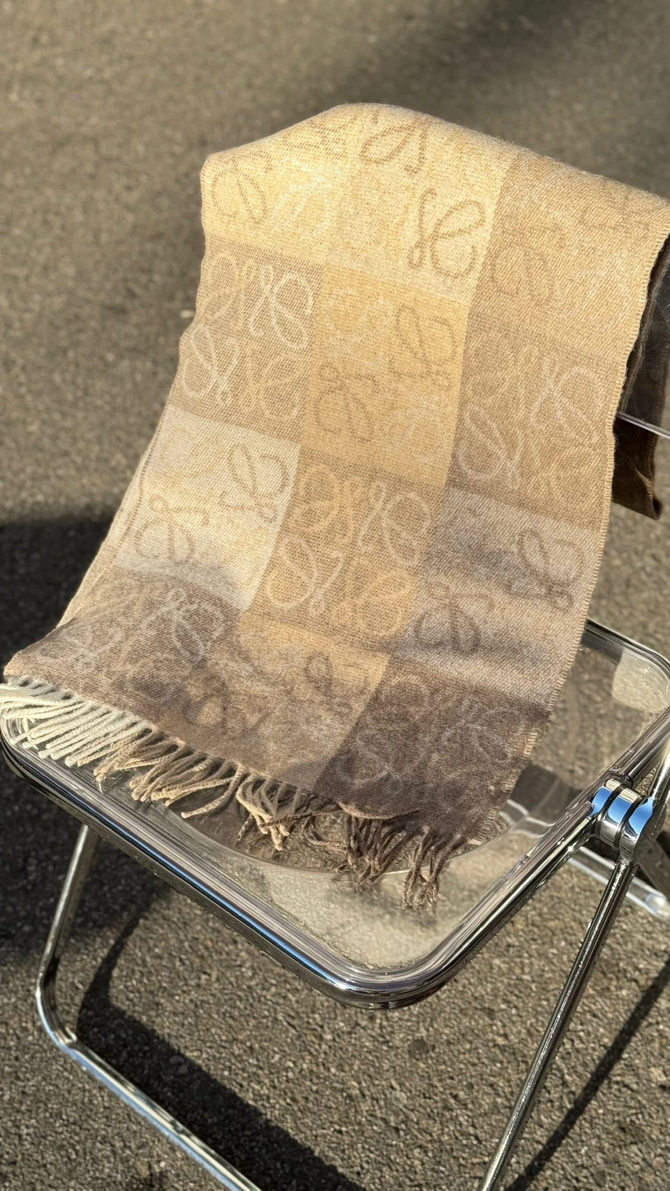 Loewe 圍巾