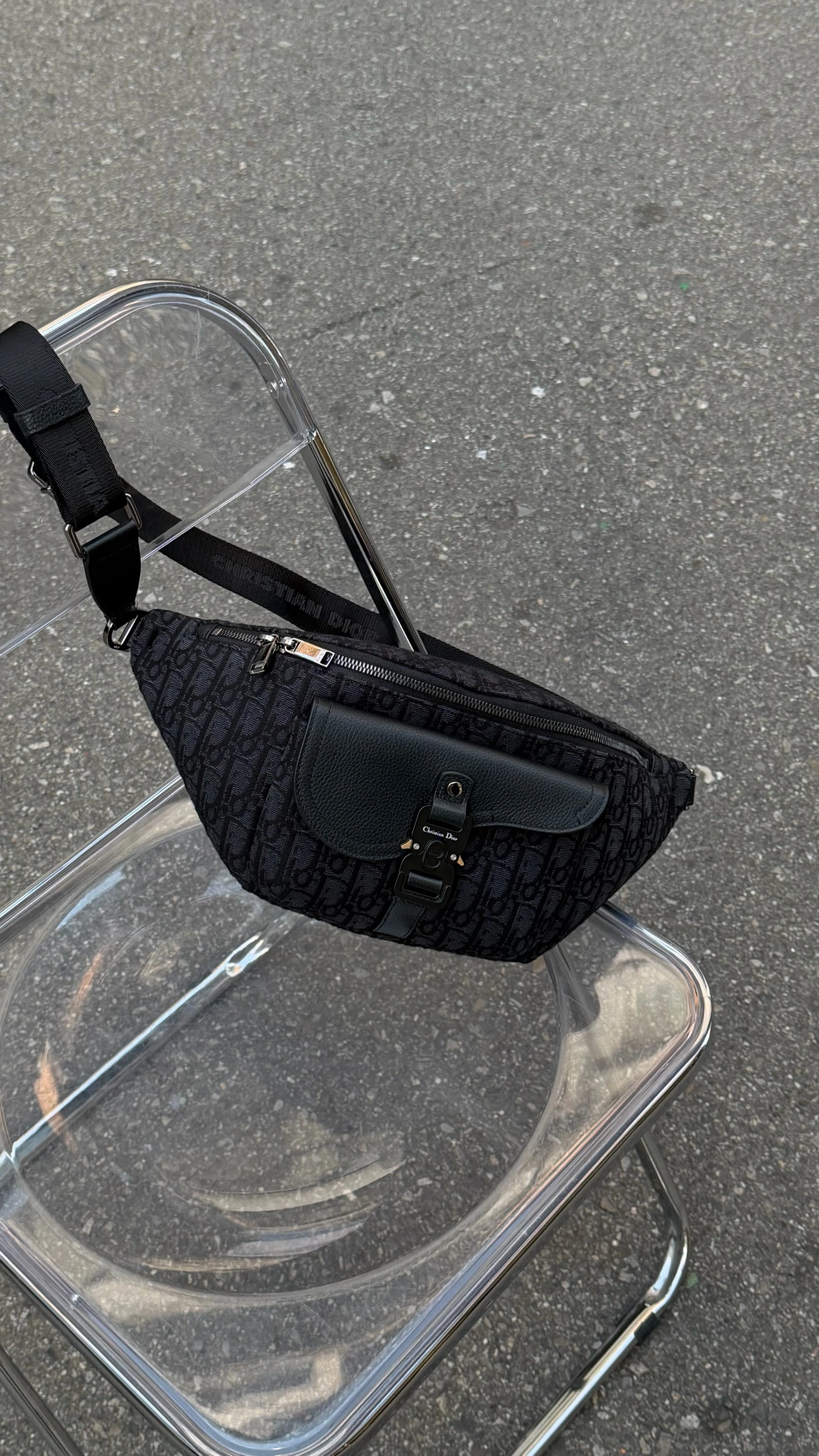 Dior 馬鞍腰包