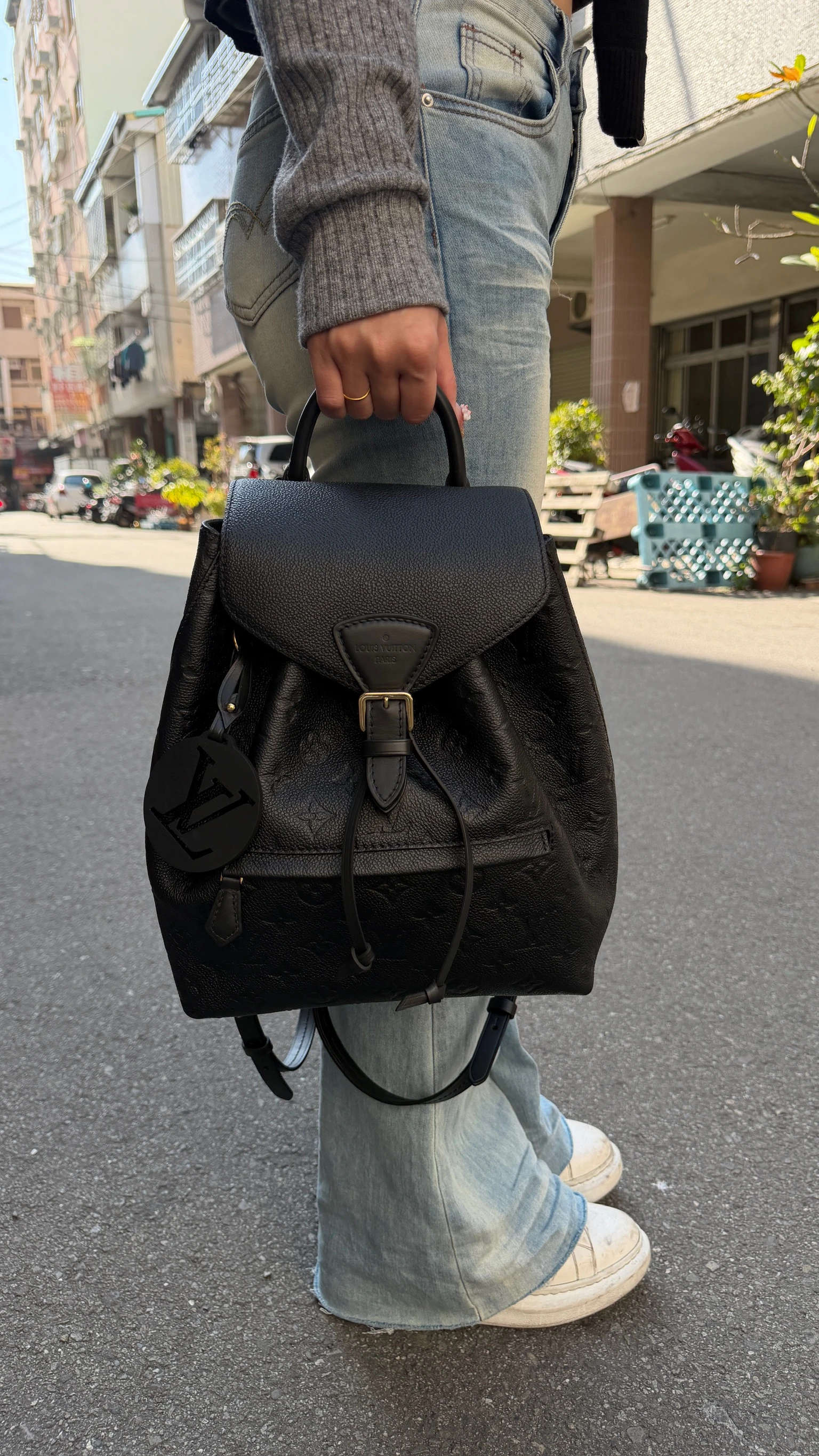 Lv 黑壓印後背包