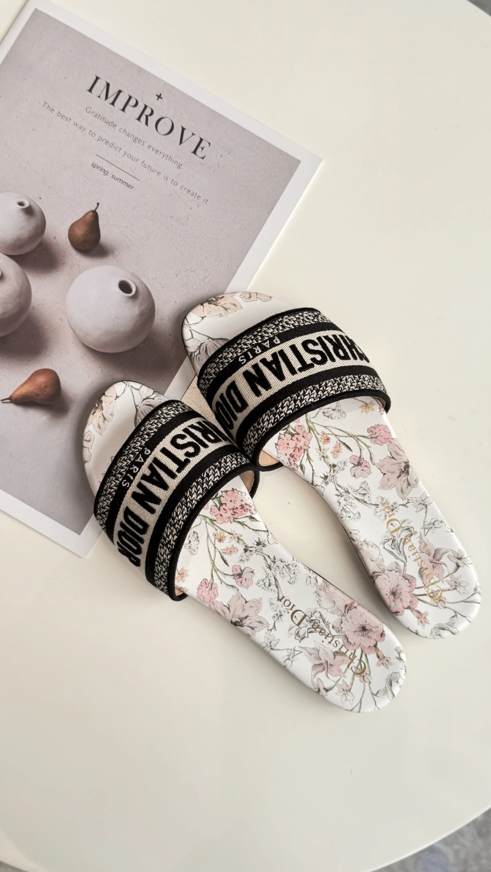 Dior 花卉粉色刺繡拖鞋