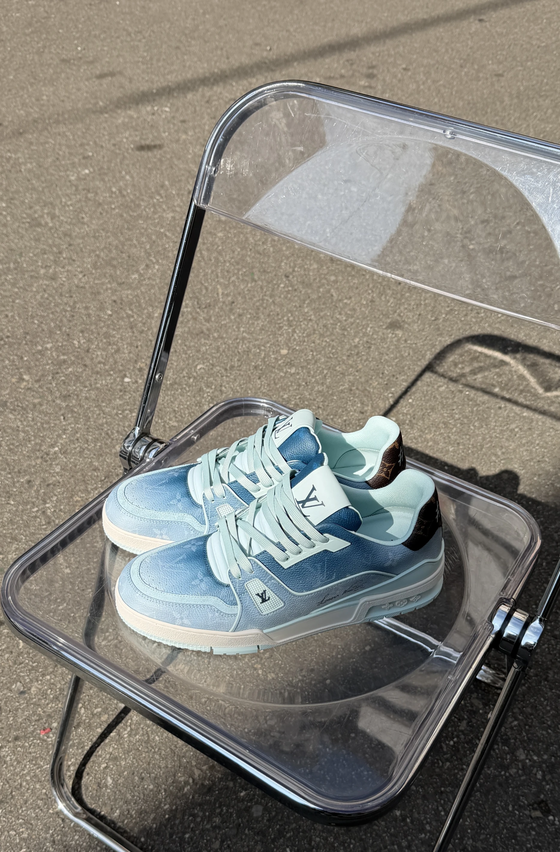 LV Trainer 漸變藍