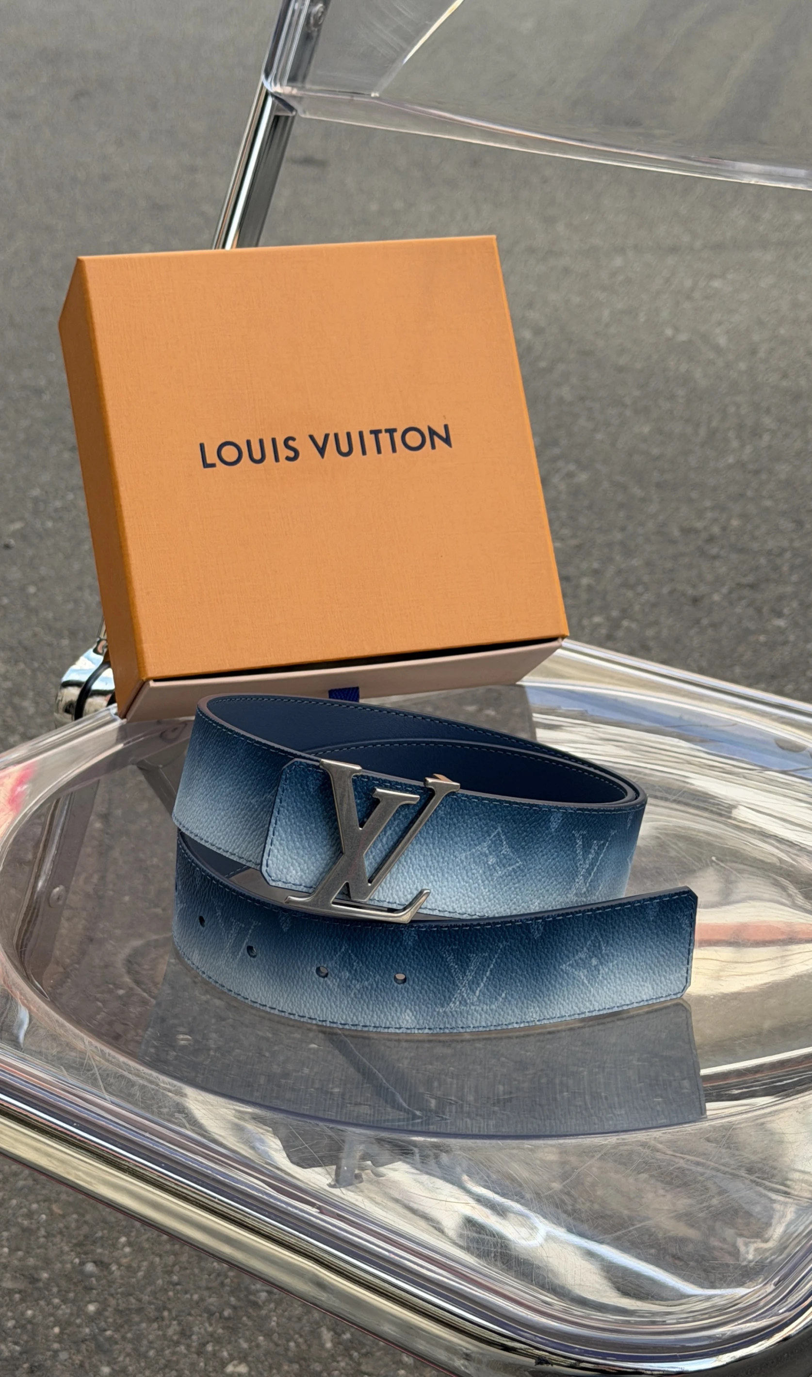 LV 漸變藍皮帶