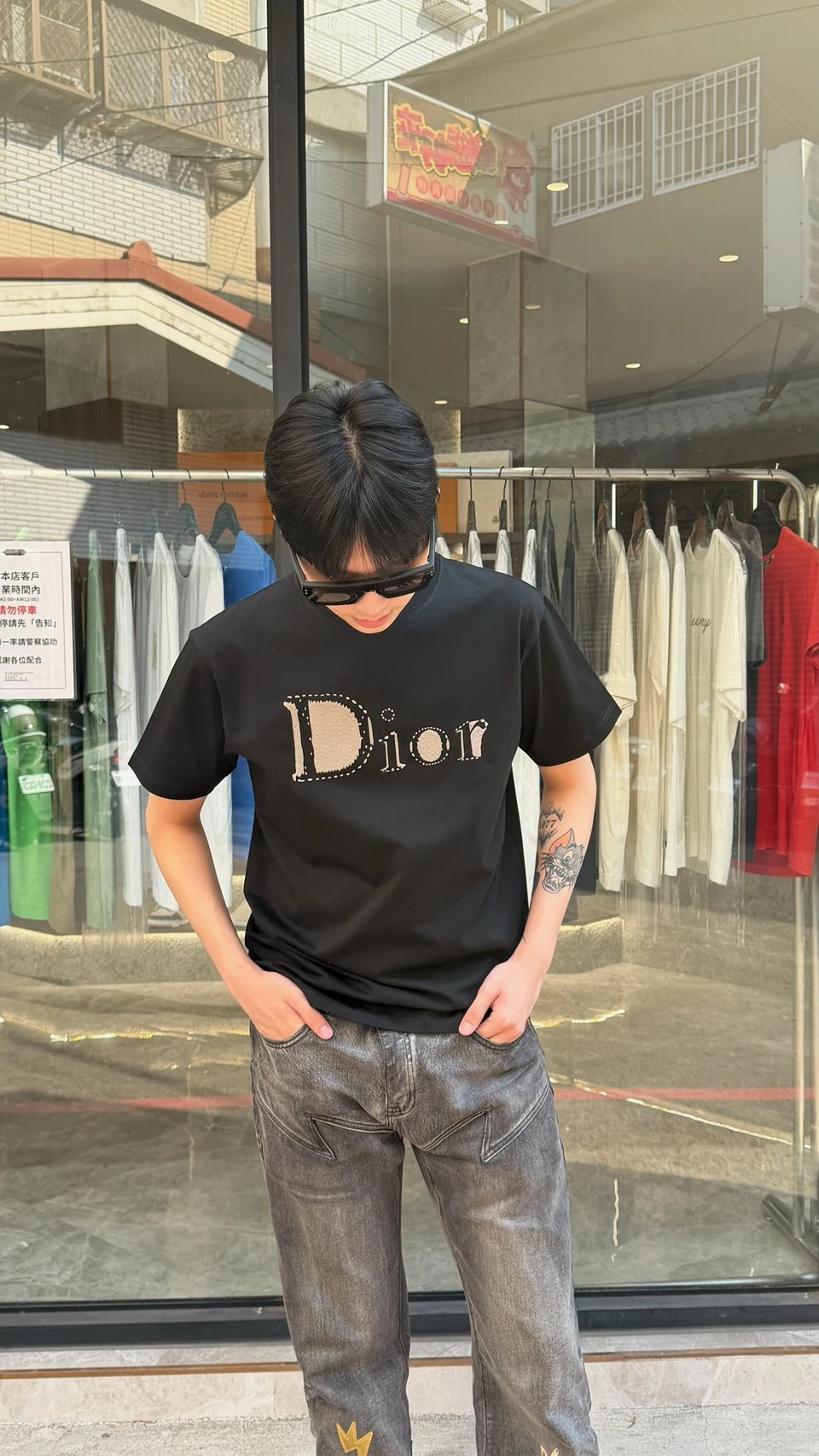Dior 新款刺繡拼色短袖