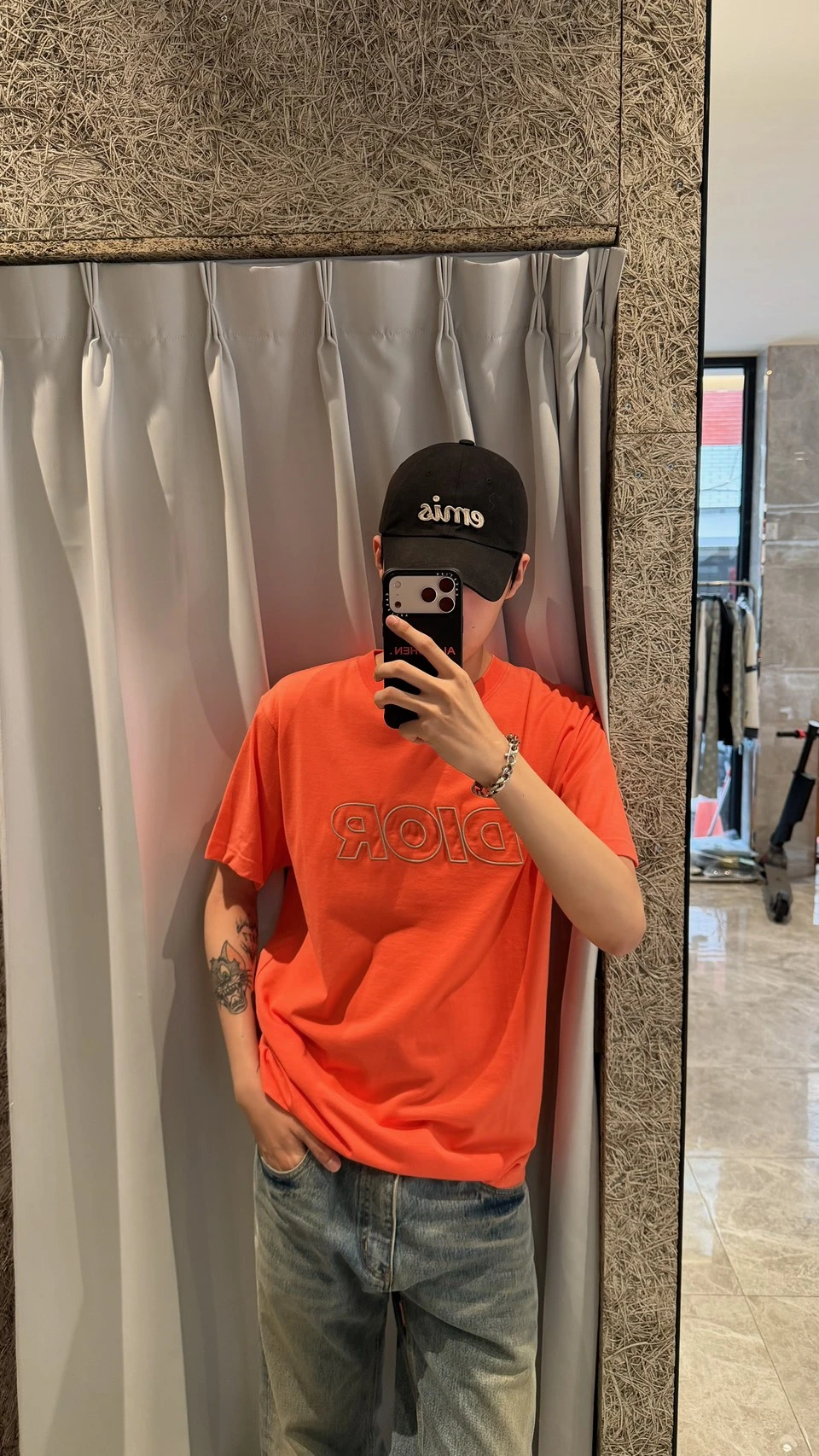 Dior 橘底銀邊文字短袖