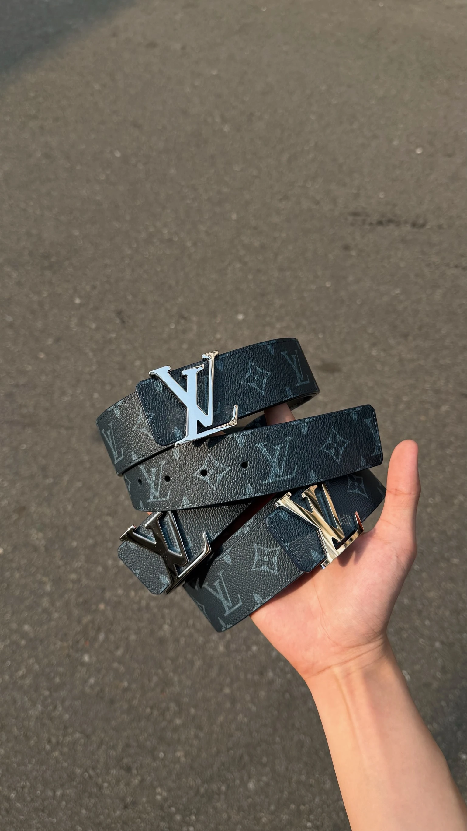 LV 新款深藍老花皮帶