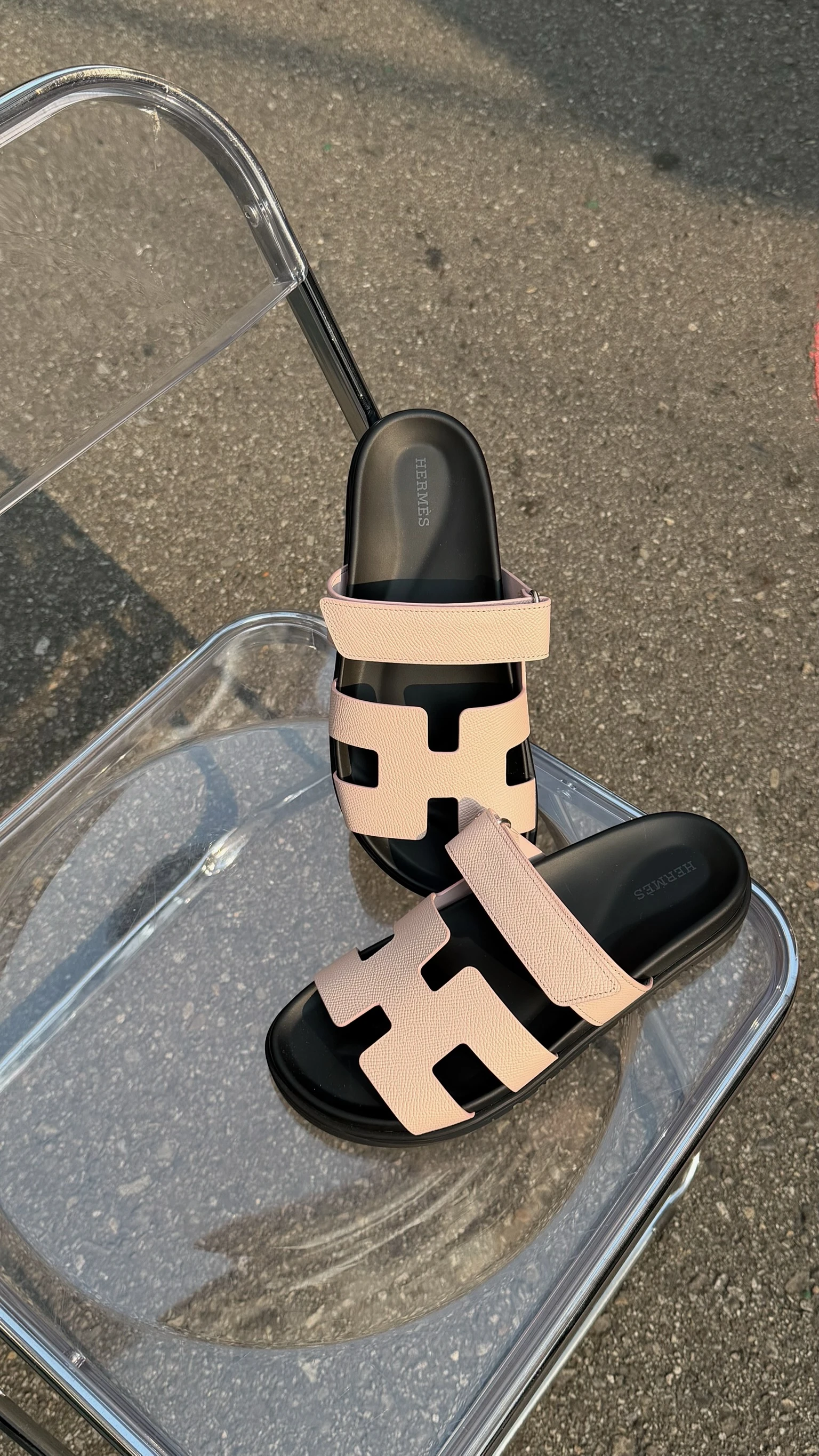 Hermes 粉色二舅拖