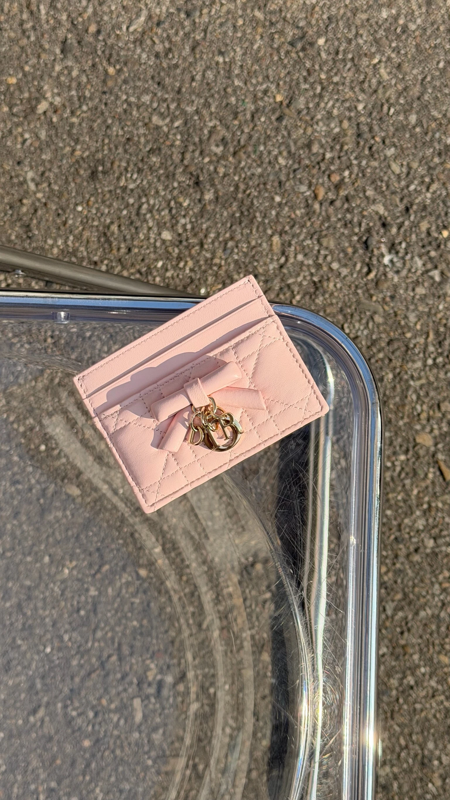 Dior 粉色蝴蝶結卡夾