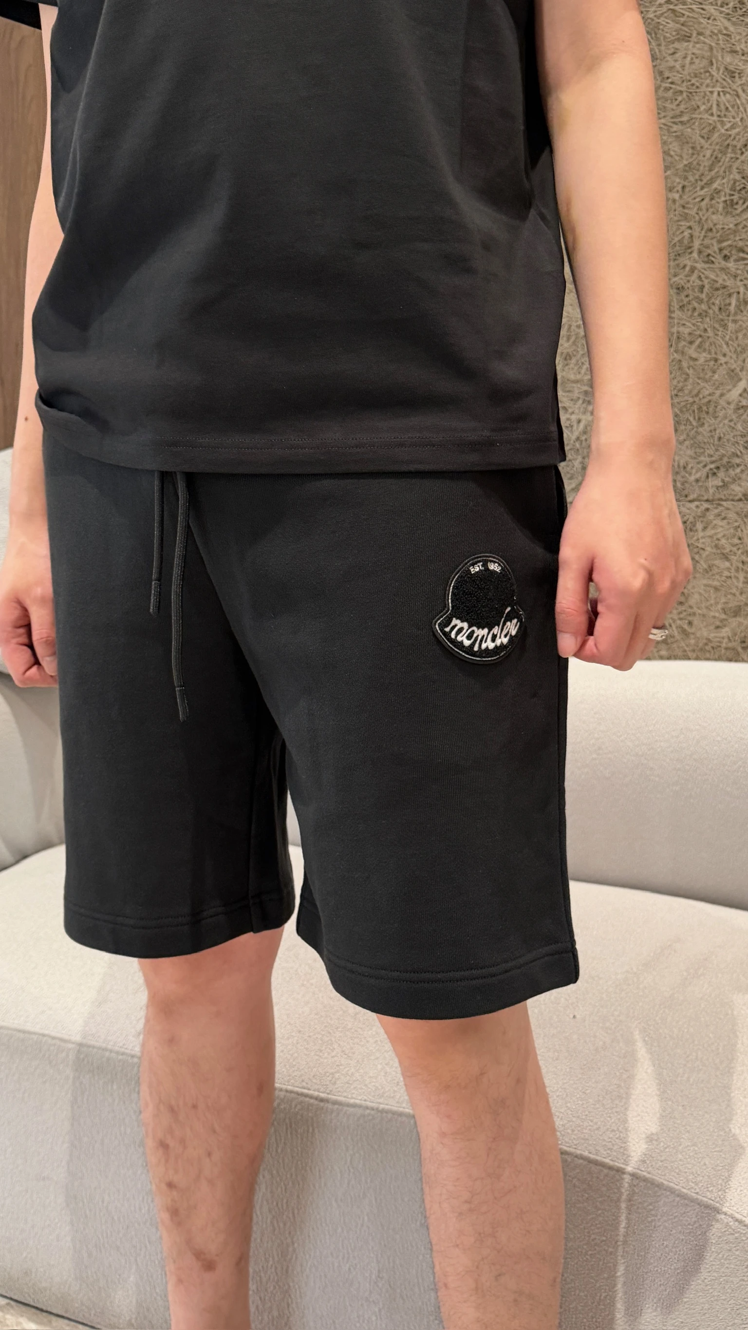 Moncler 黑色短褲黑標簍空
