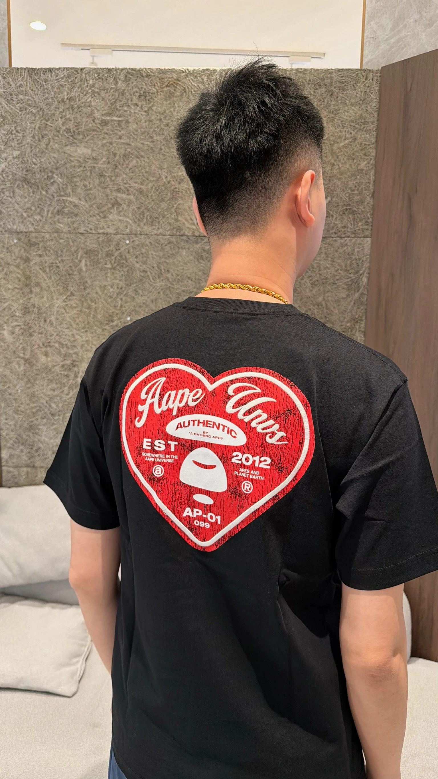 Aape 背後愛心圖案短袖