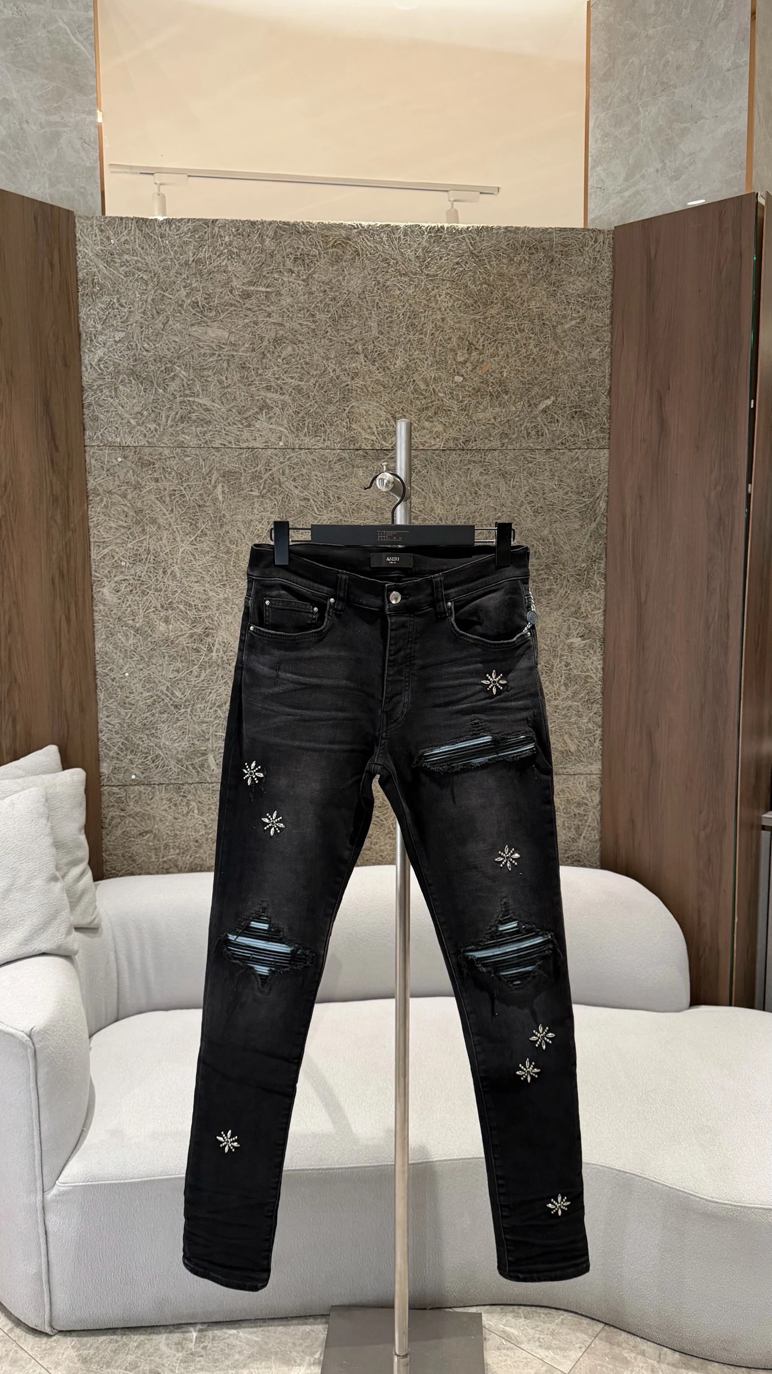 Amiri 雪花鑽亮藍補丁牛仔褲