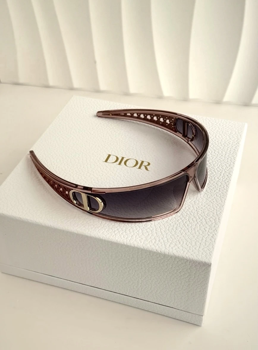Dior 粉色髮窟墨鏡