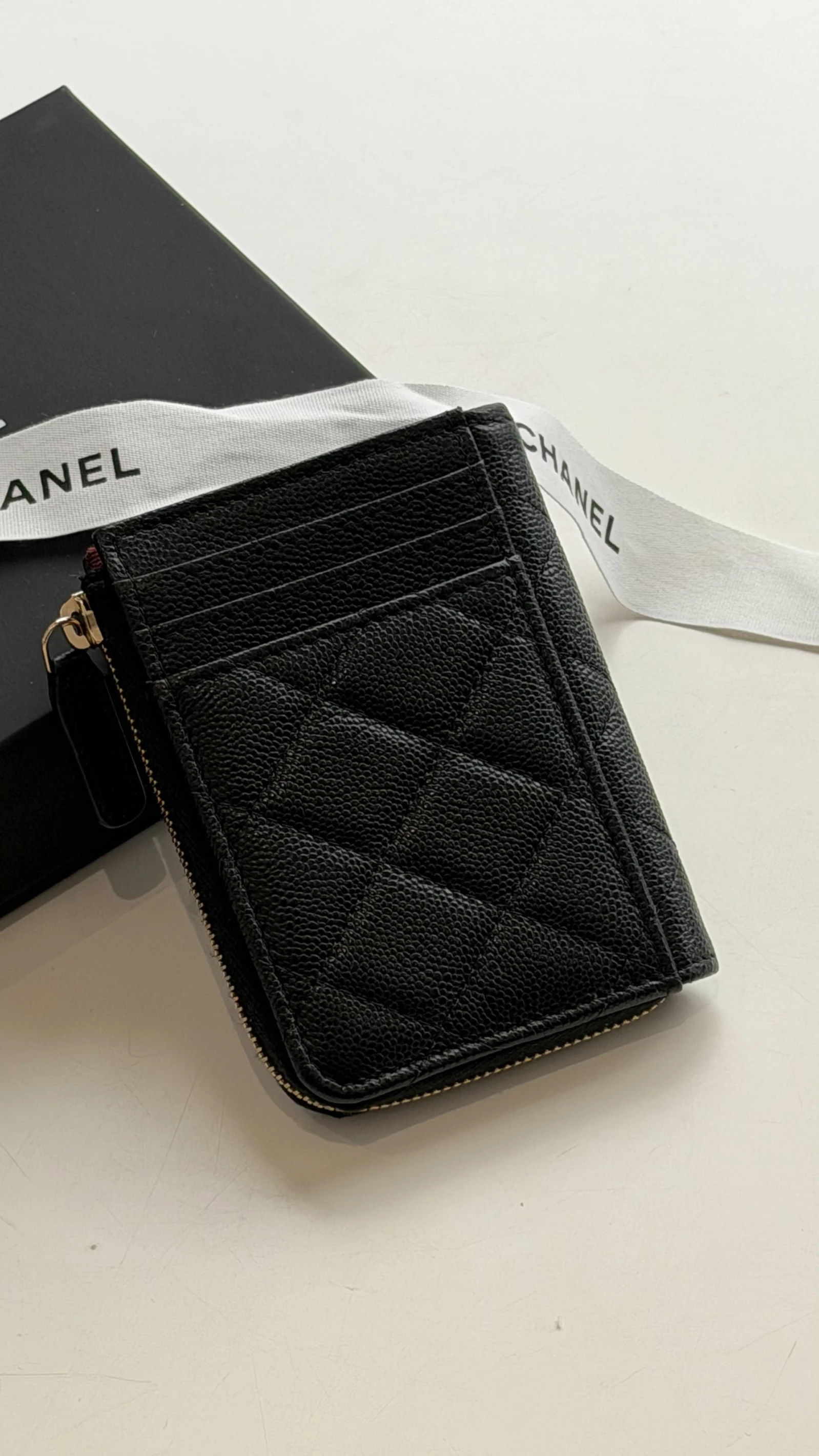 Chanel 新款L型短夾