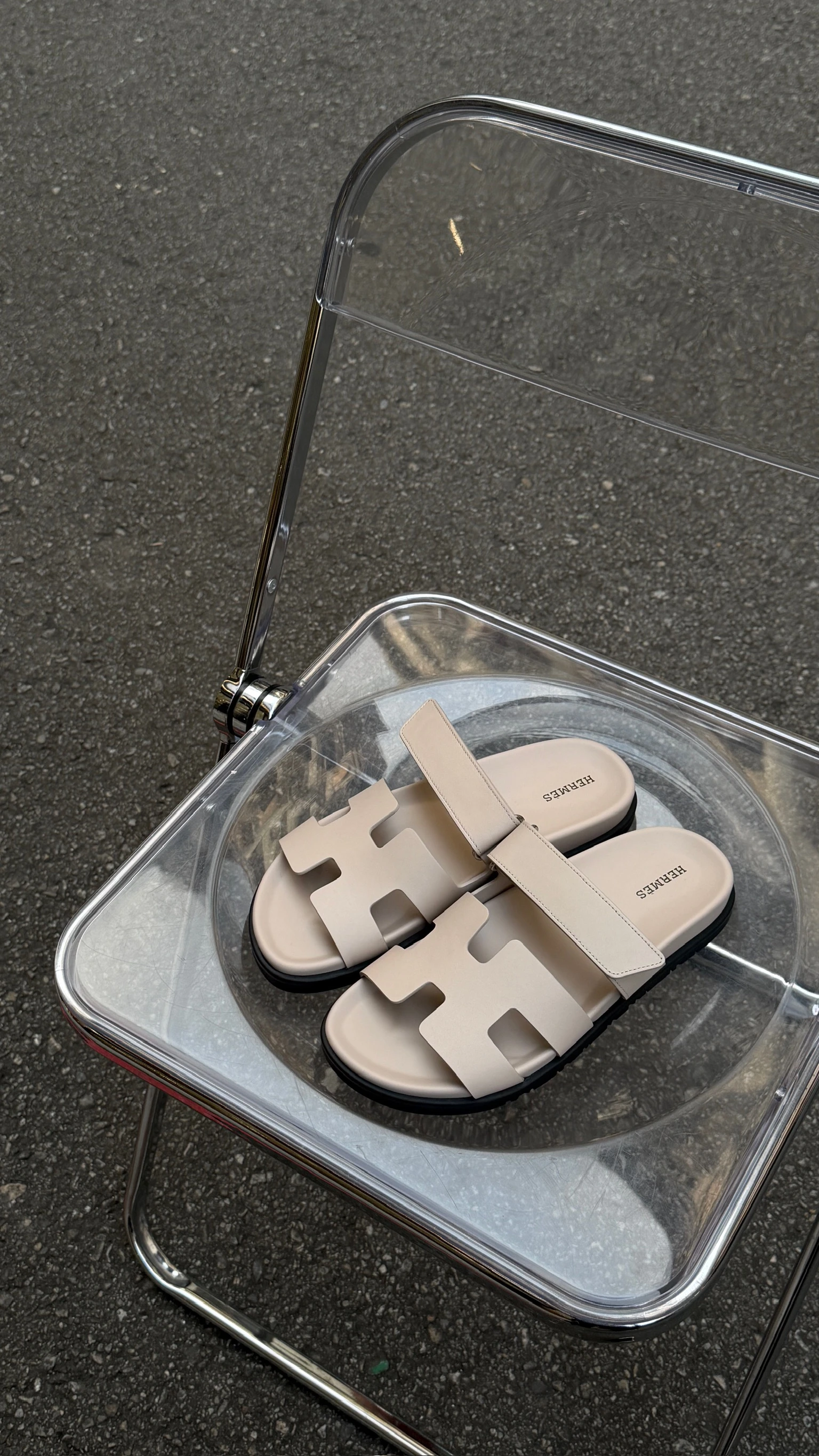 Hermes 奶霧白二舅