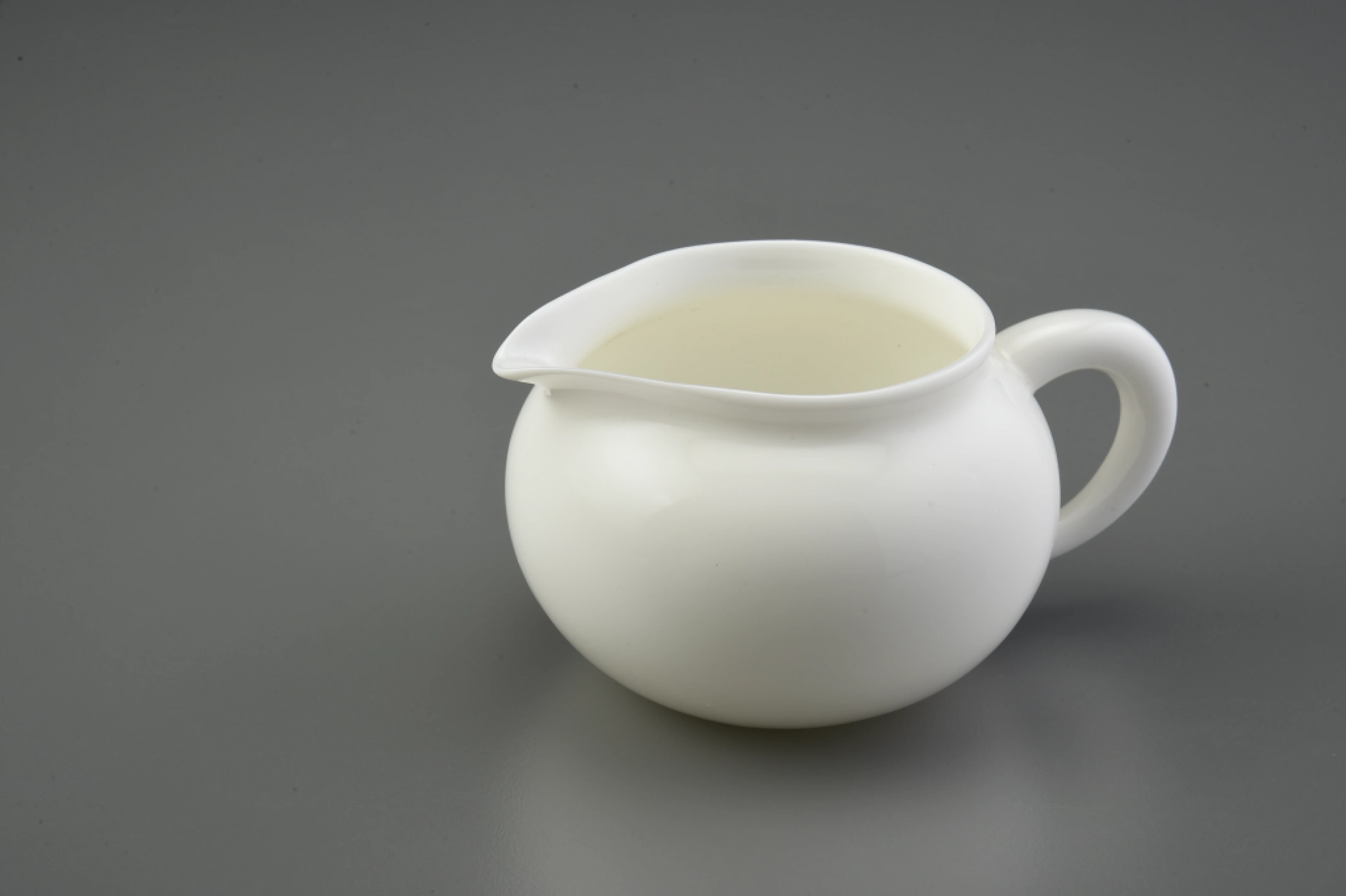 白雲玉瓷西施有把茶海(210cc)