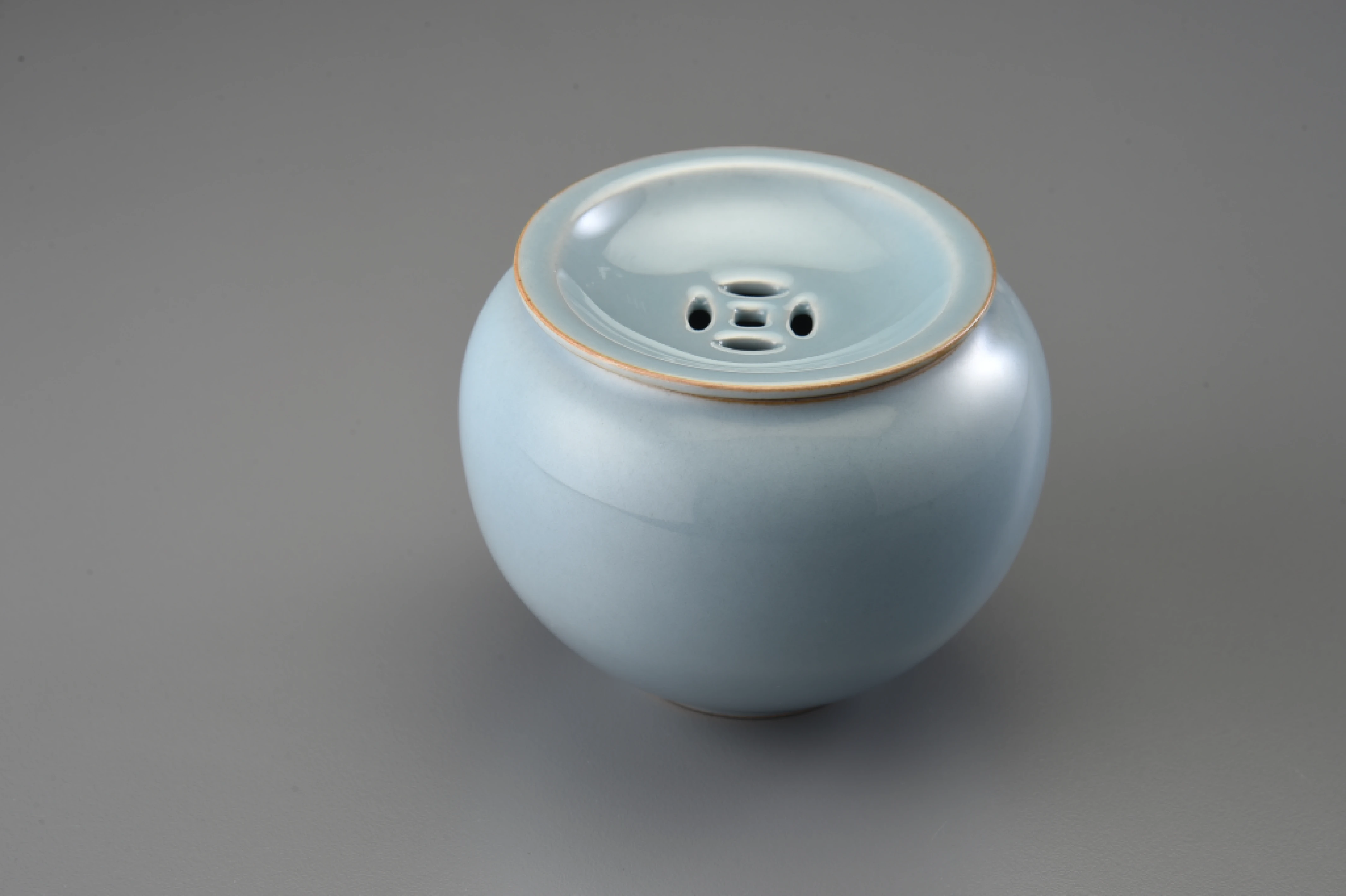 官窯小銅錢孔建水缽(360cc)