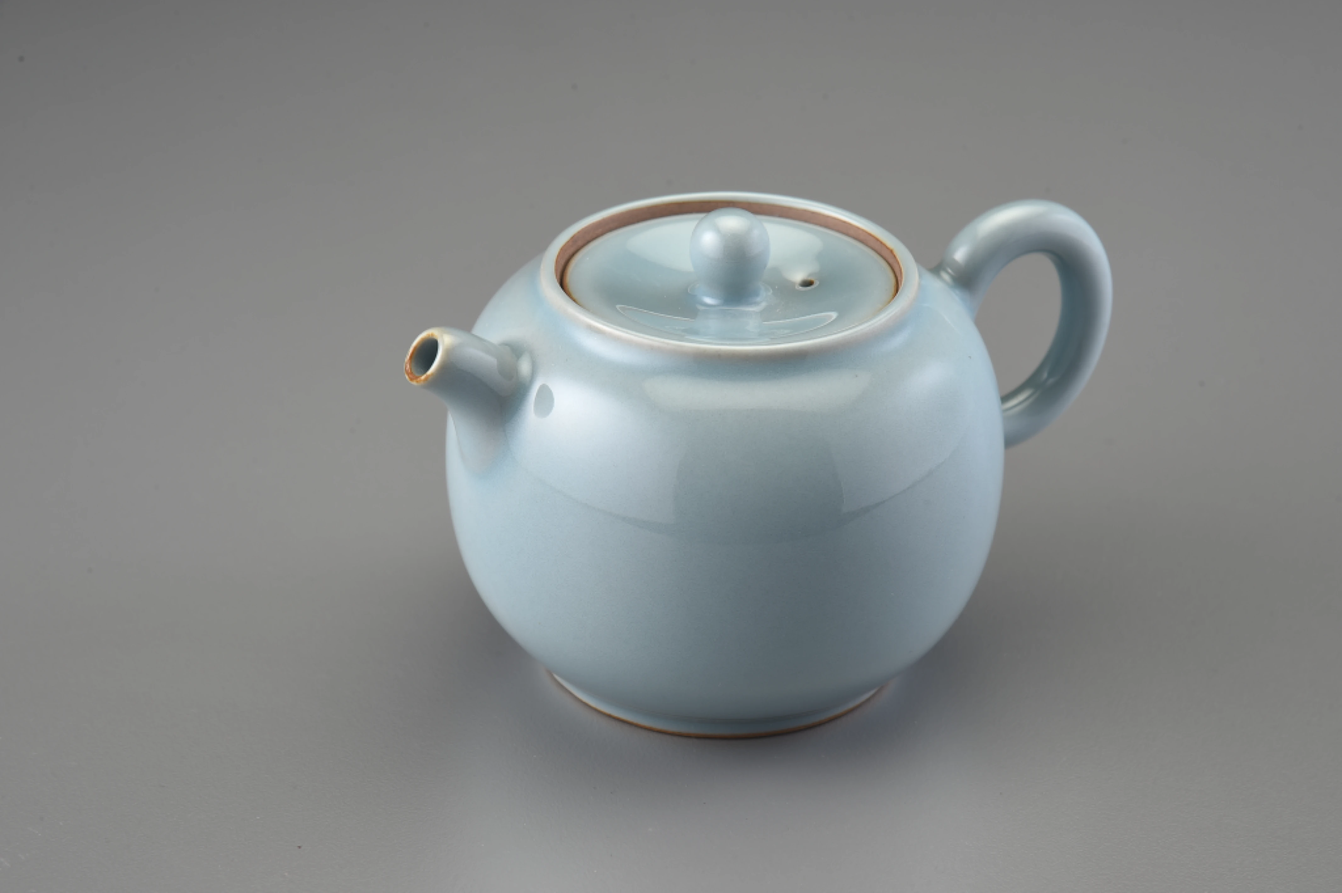 官窯圓茗壺(210cc)