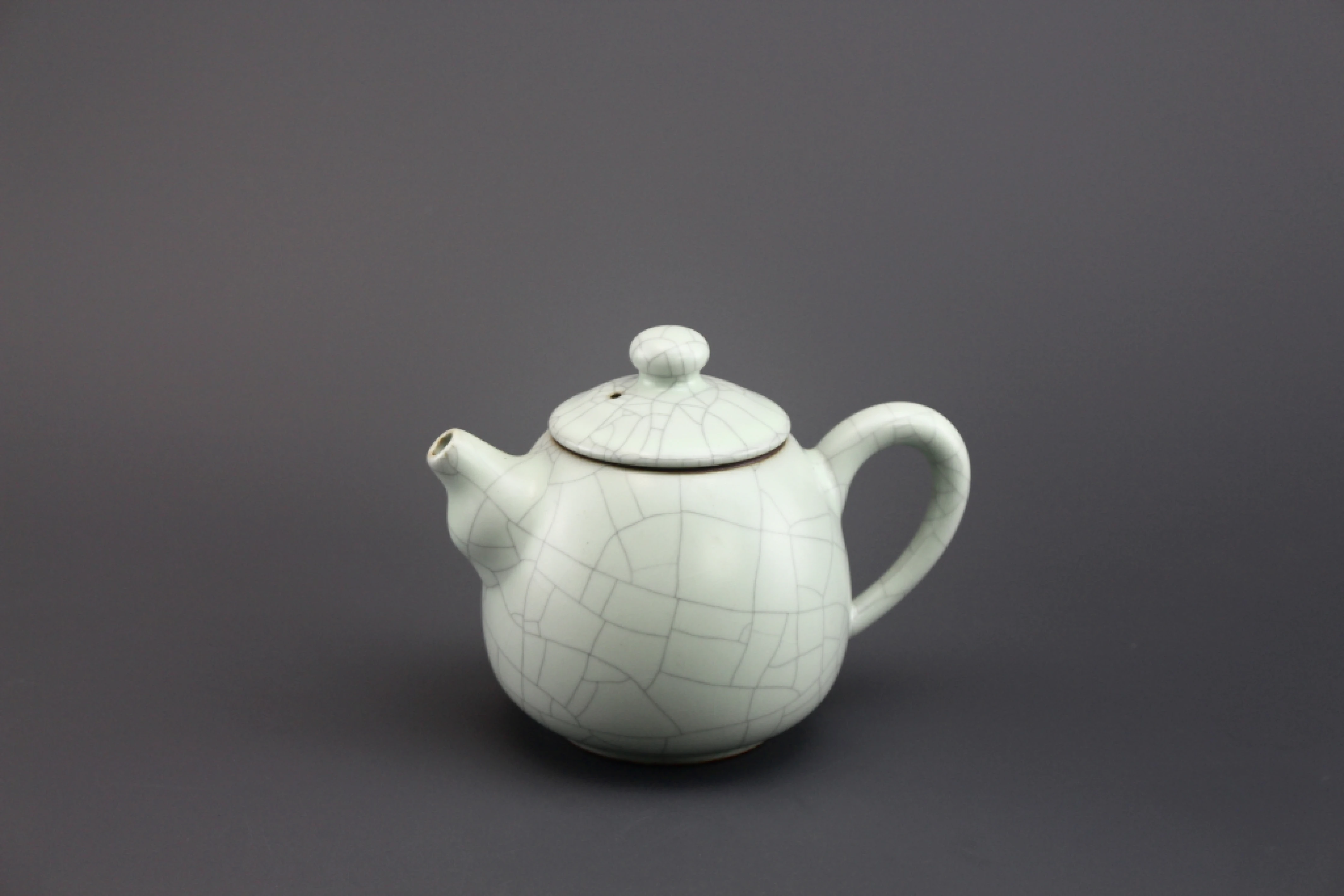 哥窯淡青茶壺(260cc)