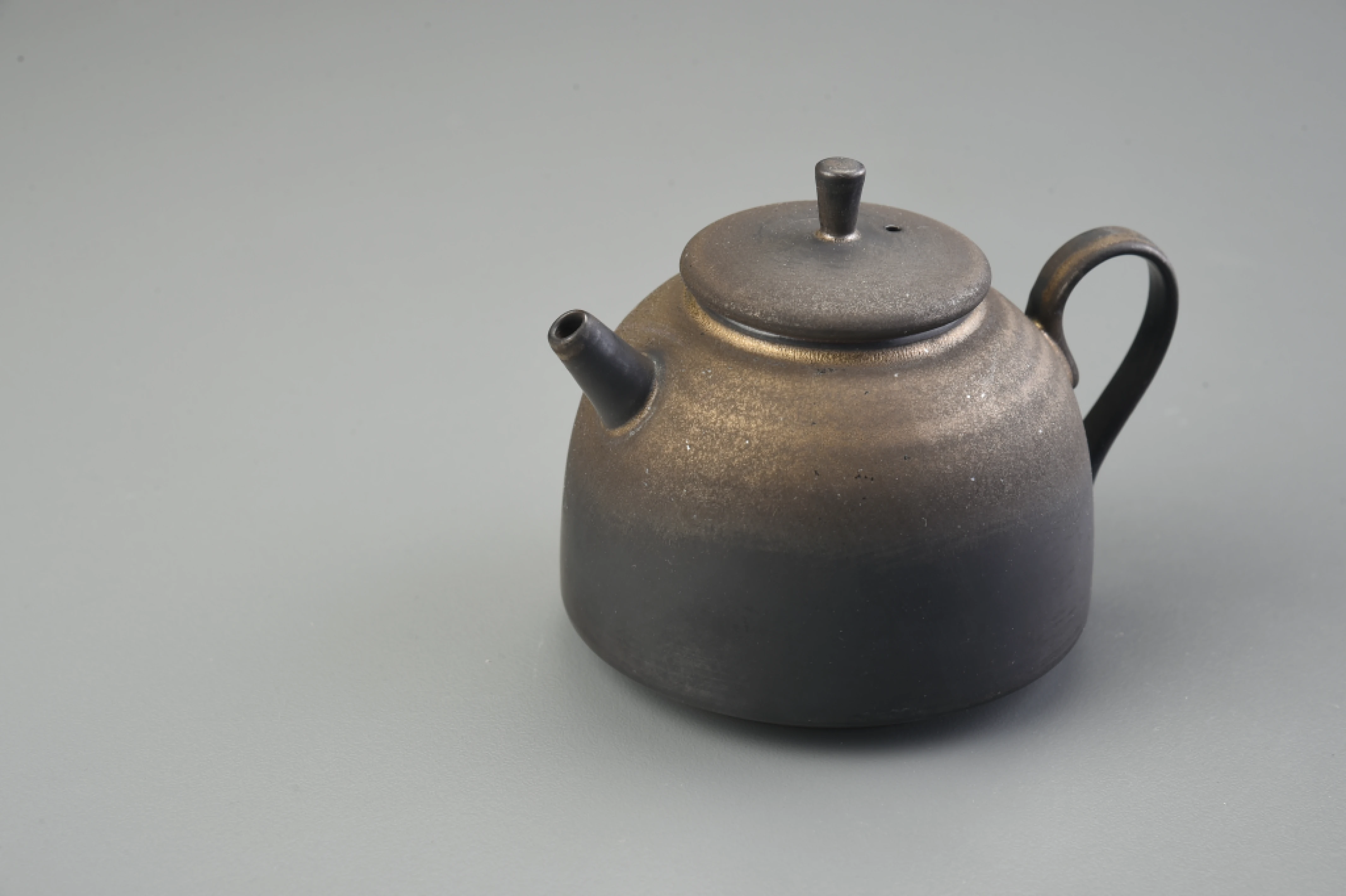 鐵鏽釉立體壺(160cc)