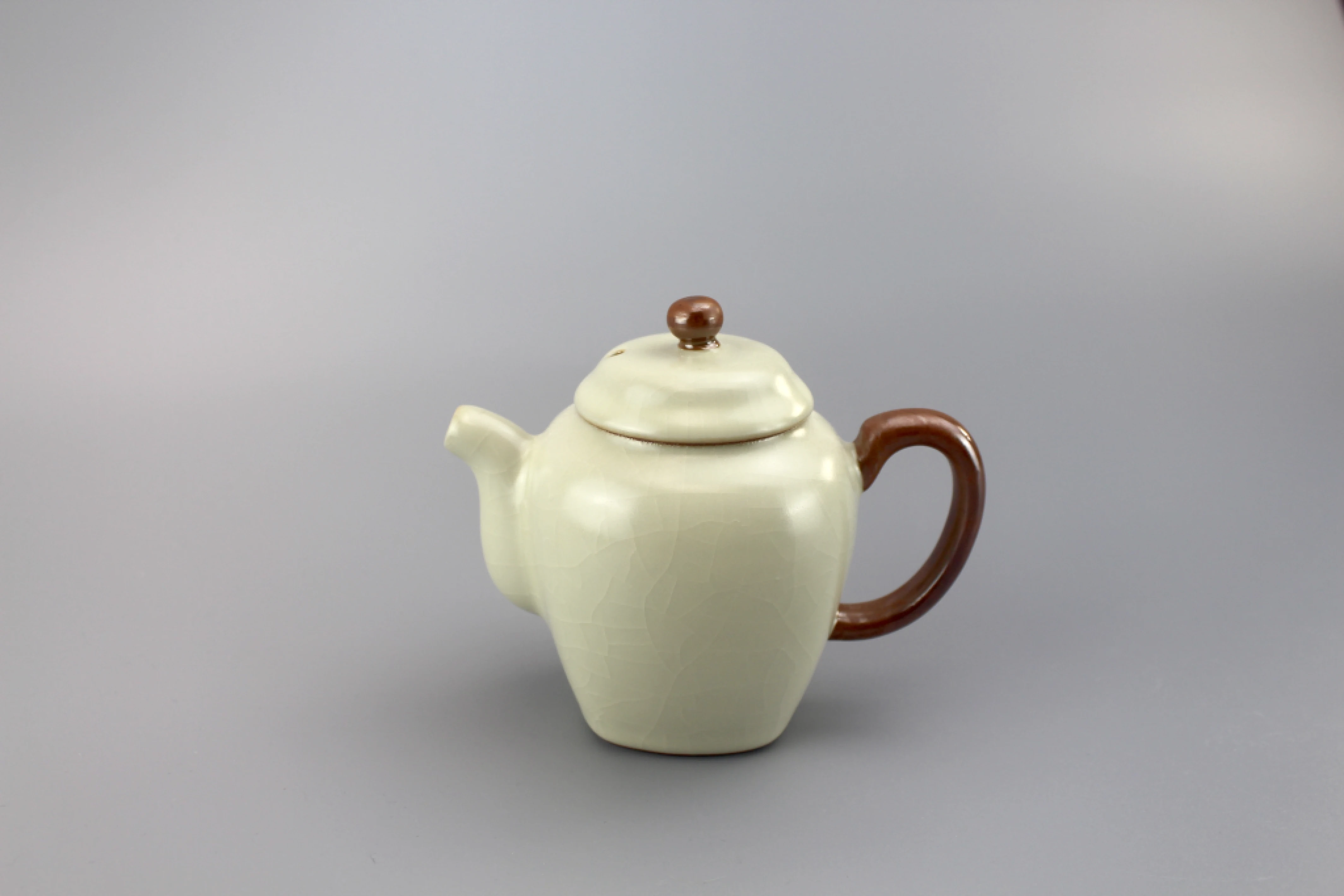 汝窯米黃方底壺(200cc)