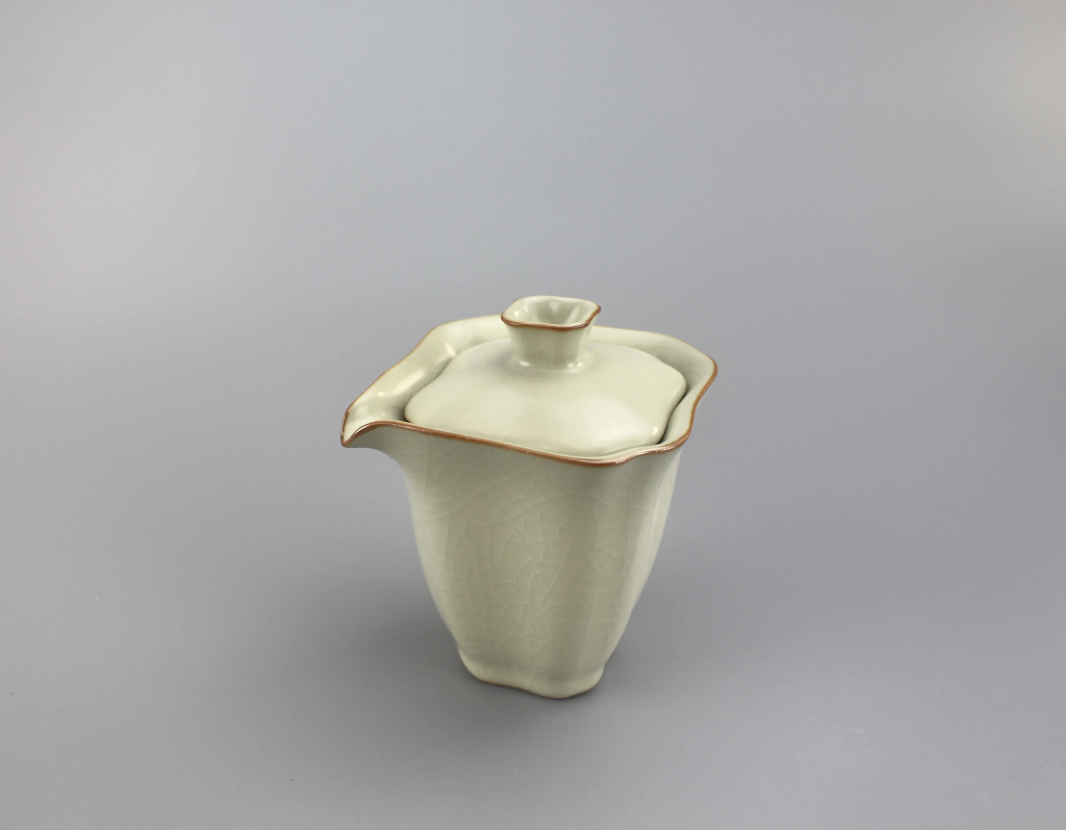 汝窯米黃四方壺(180cc)