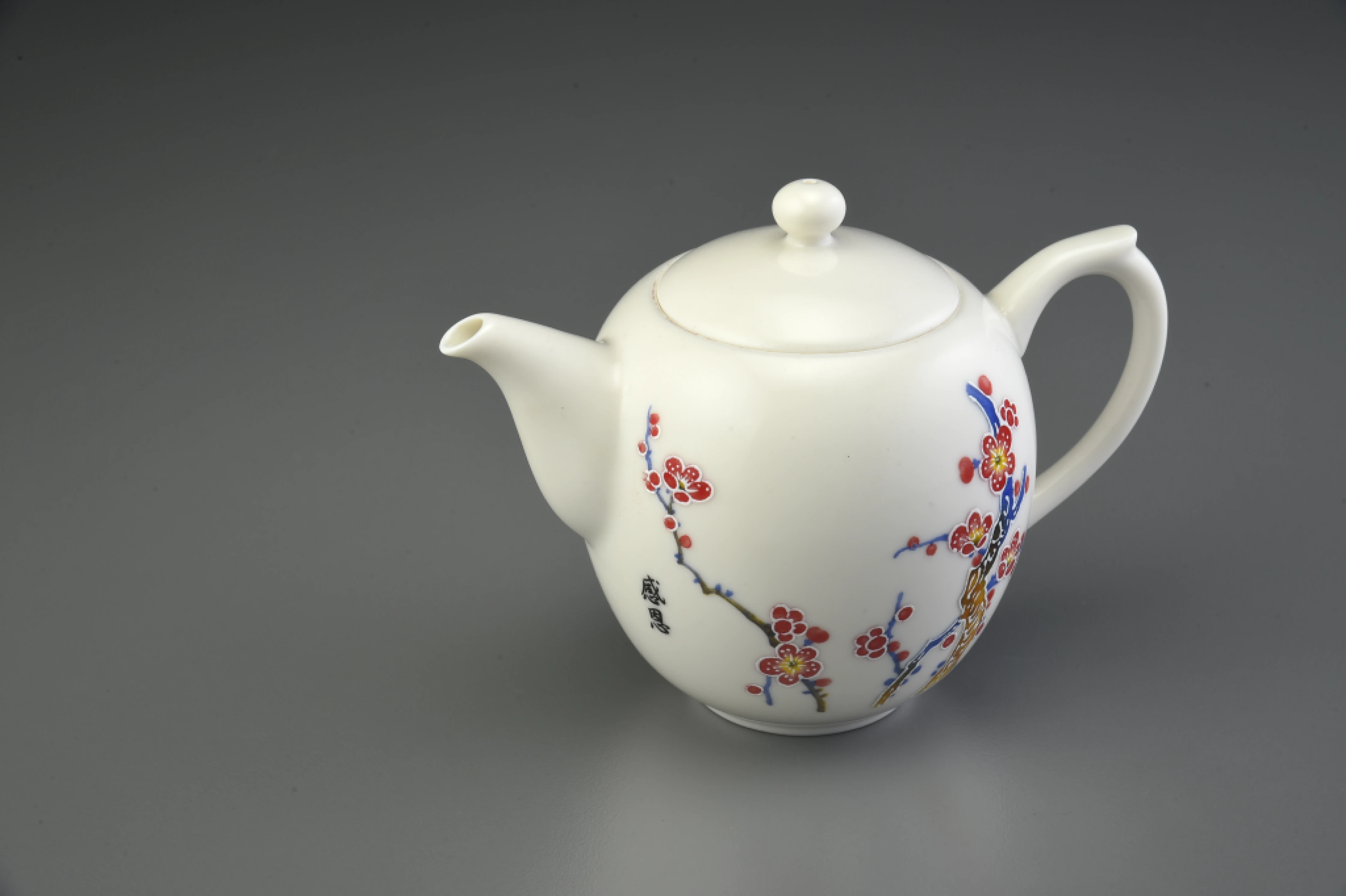 粉彩梅花龍蛋茶壺(200cc)
