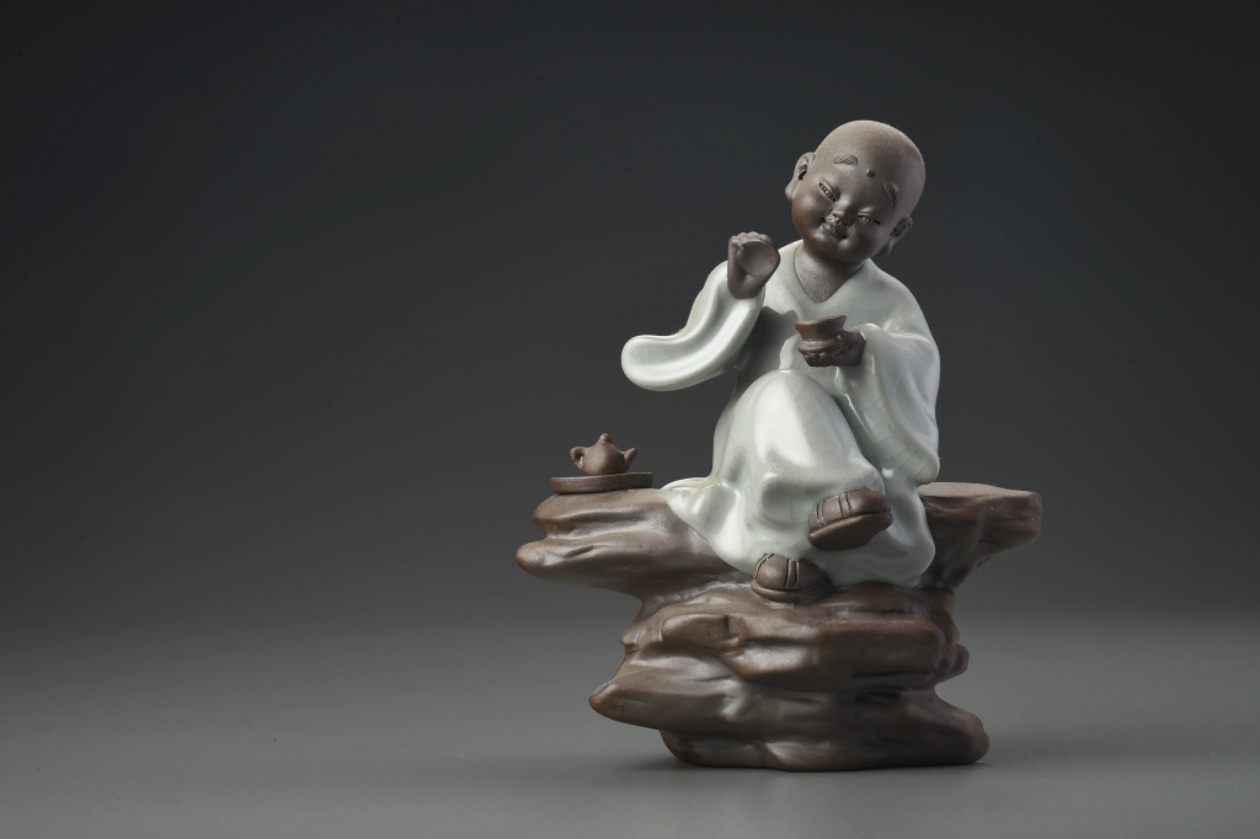 小沙彌品茶