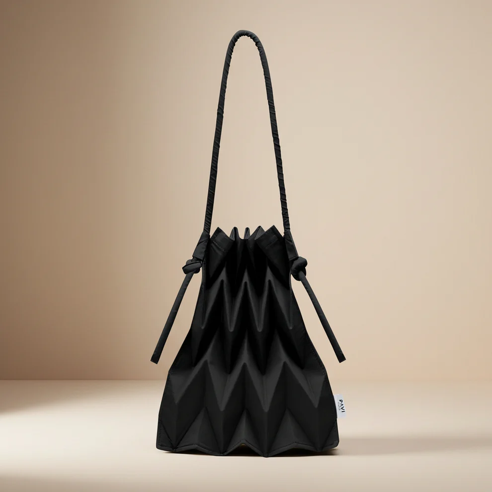 Pavi W-Knot Bag