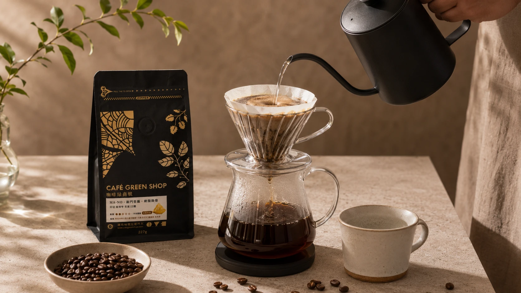 用 V60 手沖 MA&middot;NO 蘇門答臘亞齊日曬曼特寧