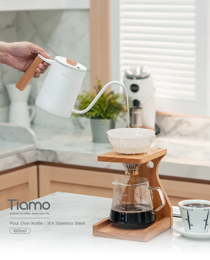 Tiamo｜質感櫸木方把手細口壺(霧白)-600ml