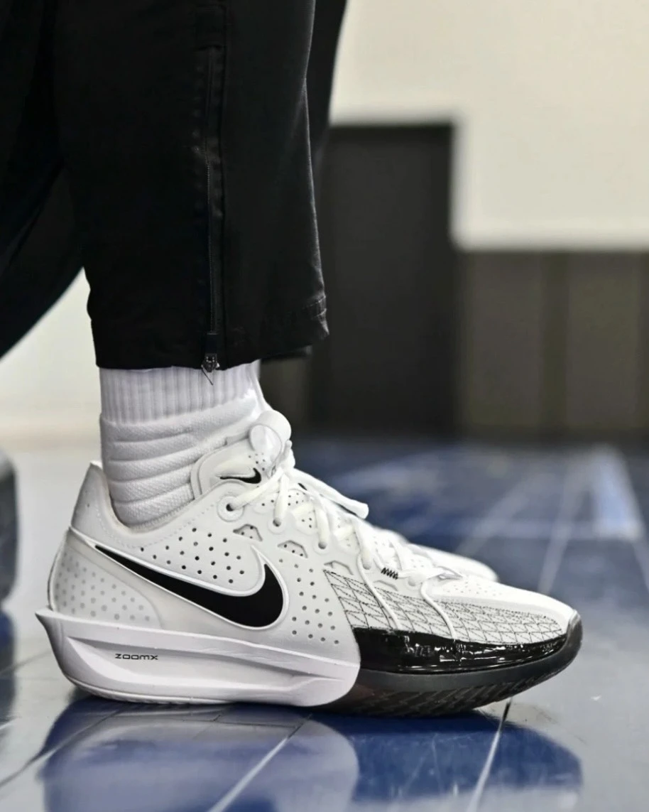 現貨】Nike Air Zoom GT Cut 3 EP 男白黑熊貓實戰DV2918-102 從球鞋到