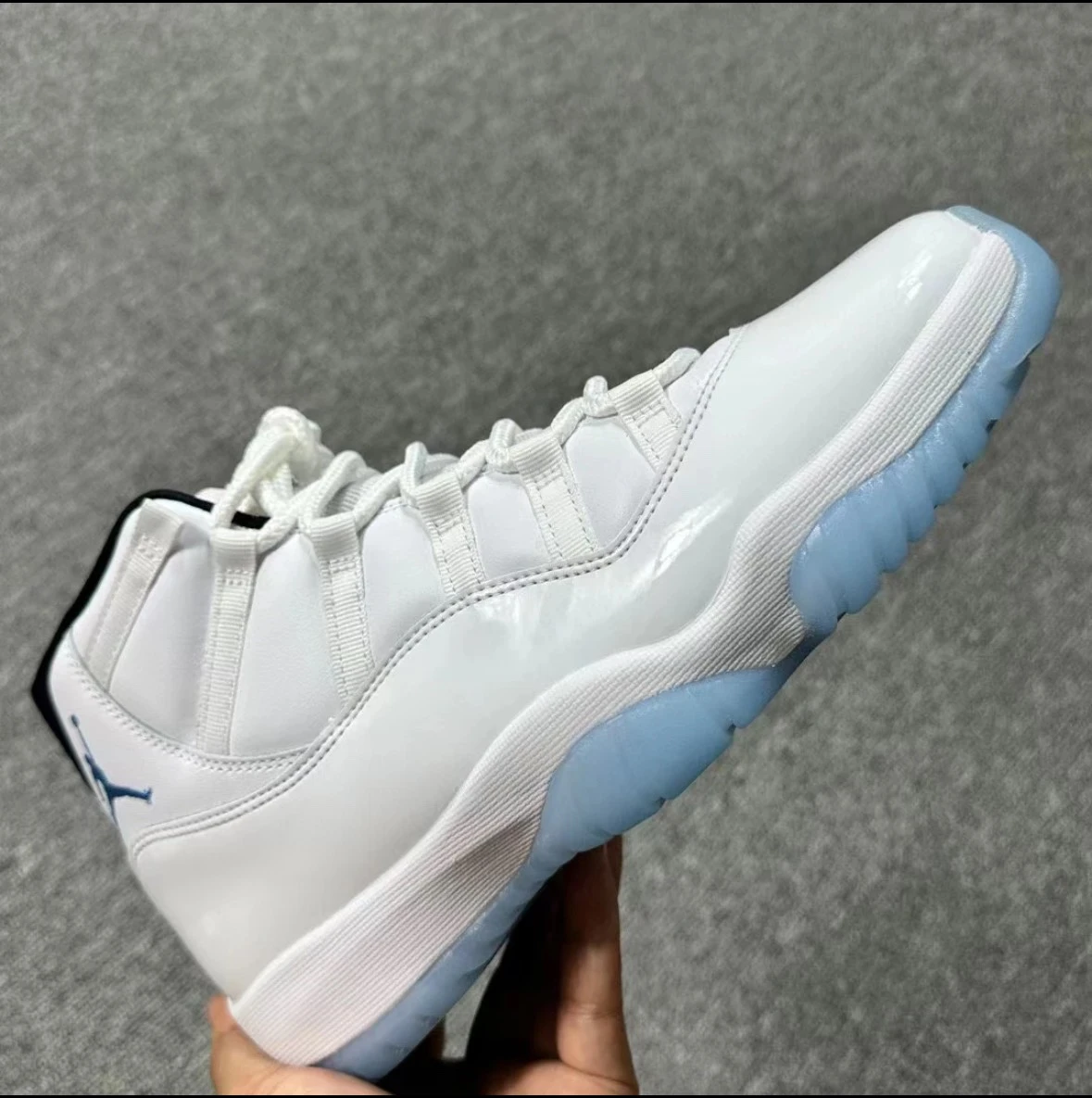 NIKE Air Jordan 11 Legend Blue 傳奇藍氣墊籃球鞋CT8012-104