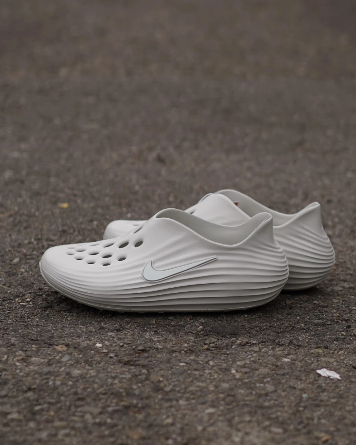 【爆款回歸!】NIKE REACTX REJUVEN8 沙色泡棉休閒防水涼鞋拖鞋恢復鞋洞洞鞋 HV5060-005