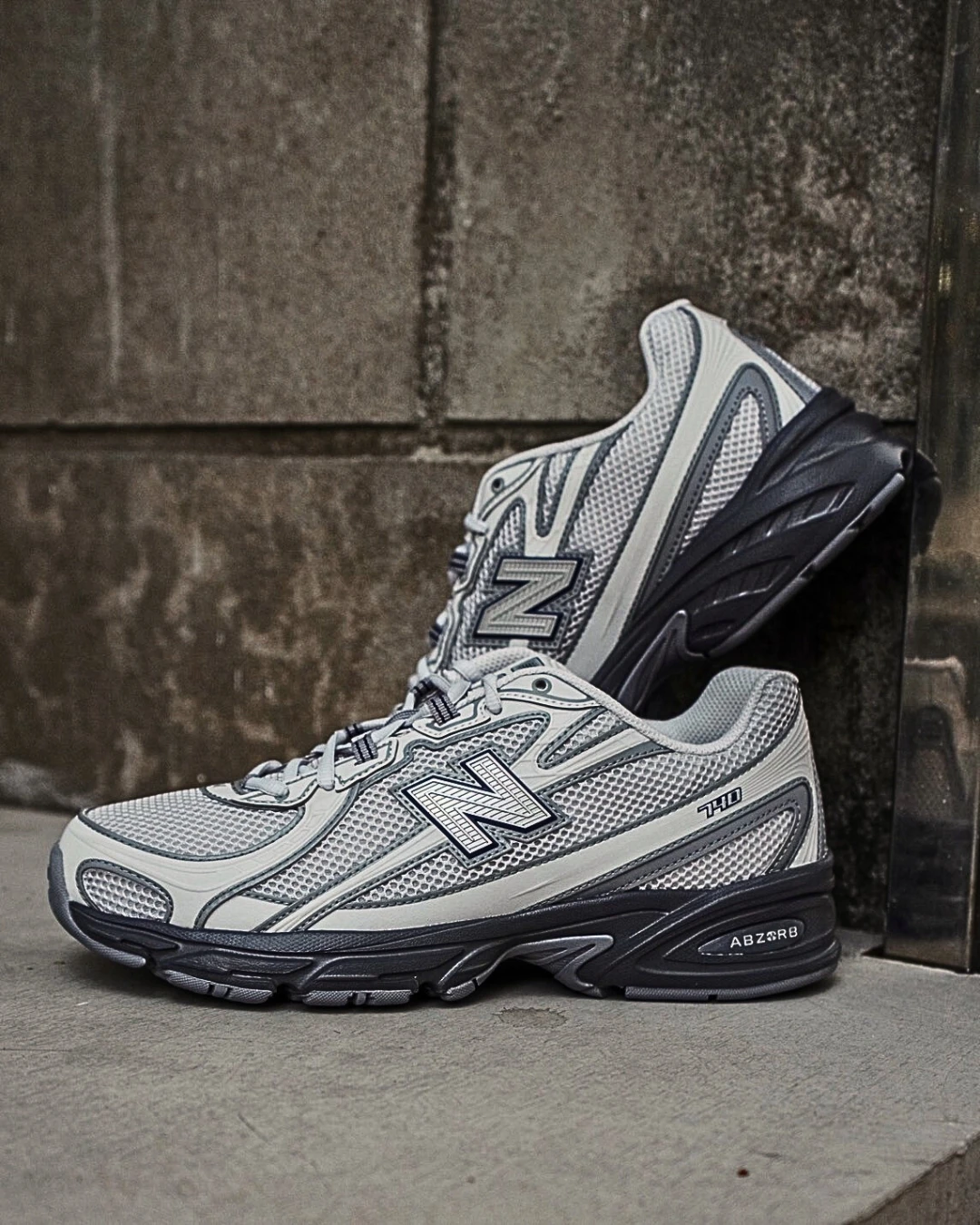 【現貨】New Balance 740 灰色 灰 鐵灰 中性灰 復古 U7407LZ