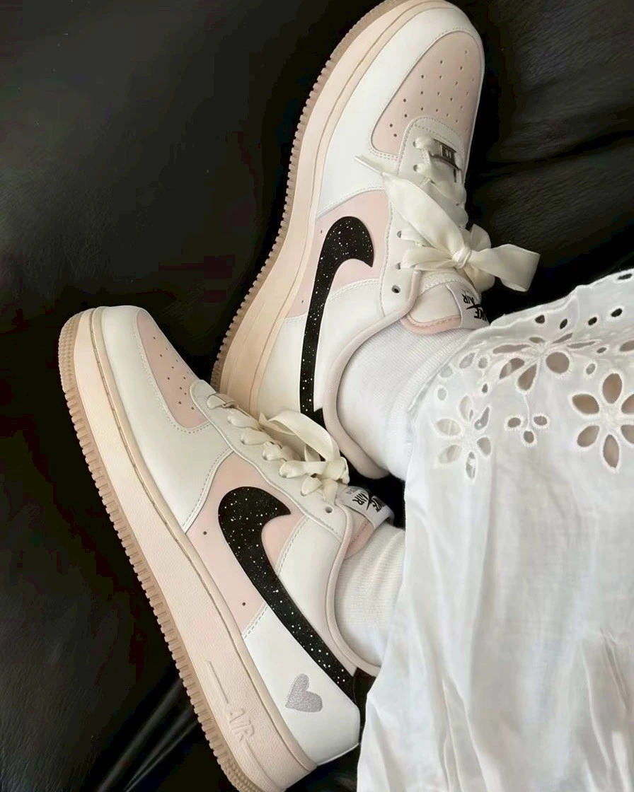 【訂製球鞋】NIKE AIR FORCE 1｜閃鑽黑勾