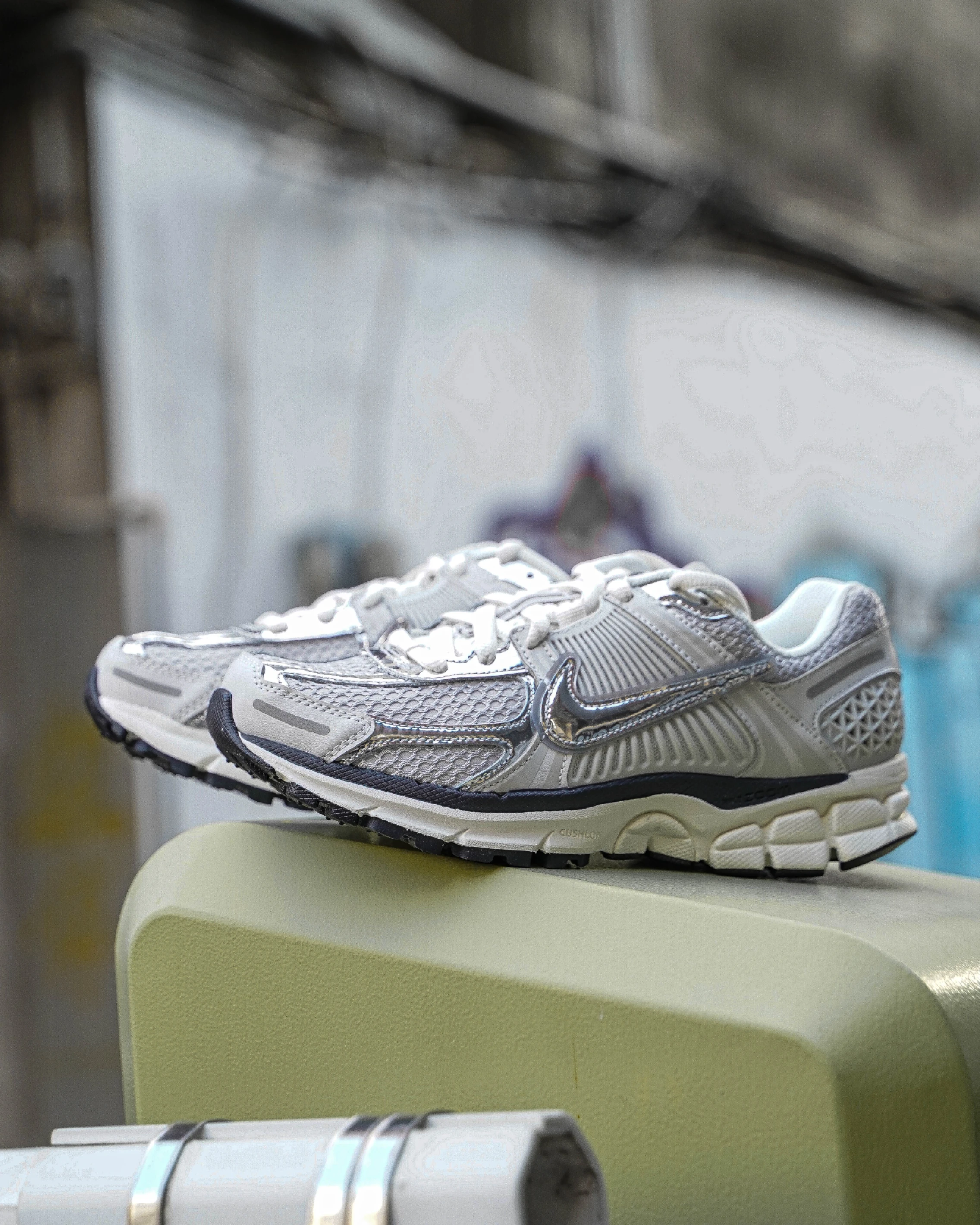 Nike Zoom Vomero5液態灰銀金屬FD0884-025