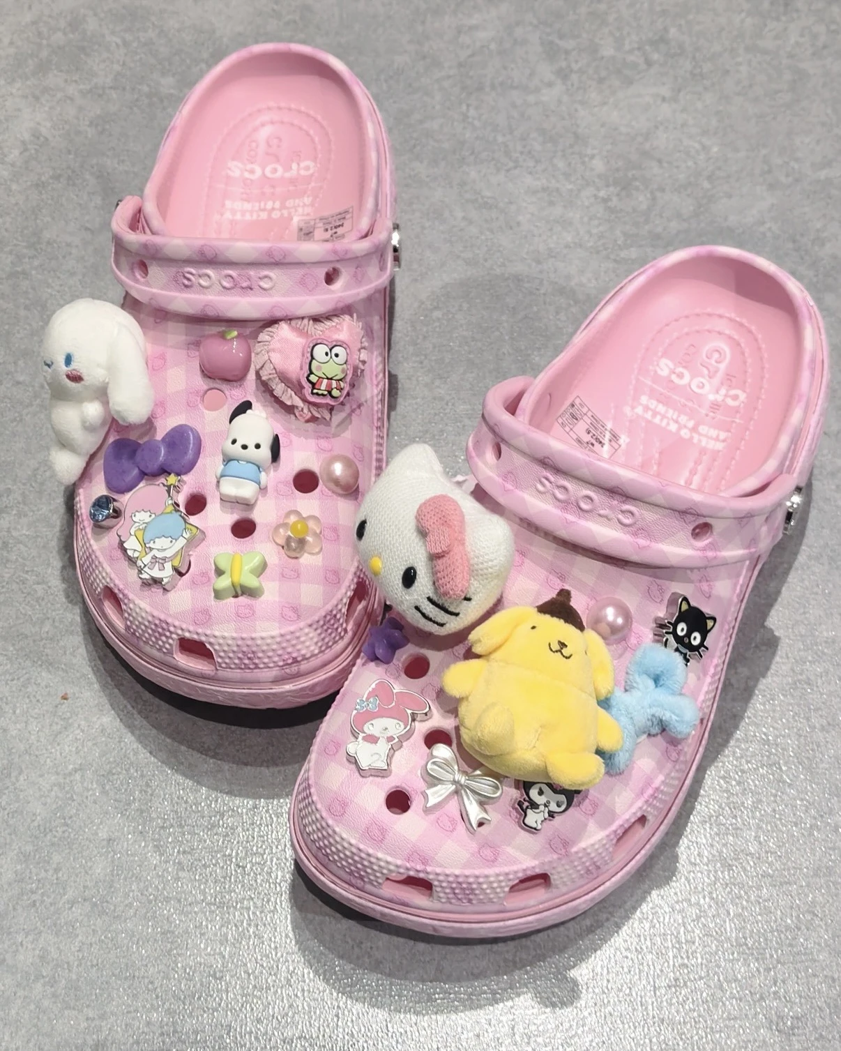 Crocs卡駱馳 × Hello Kitty洞洞鞋