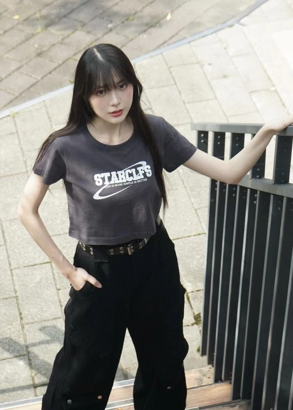 STARCLFS美式字母短版上衣