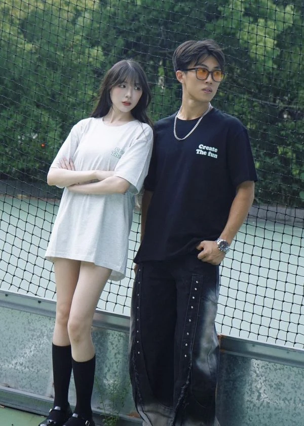 現貨【軟萌小夥伴】微笑花朵印花短Tee